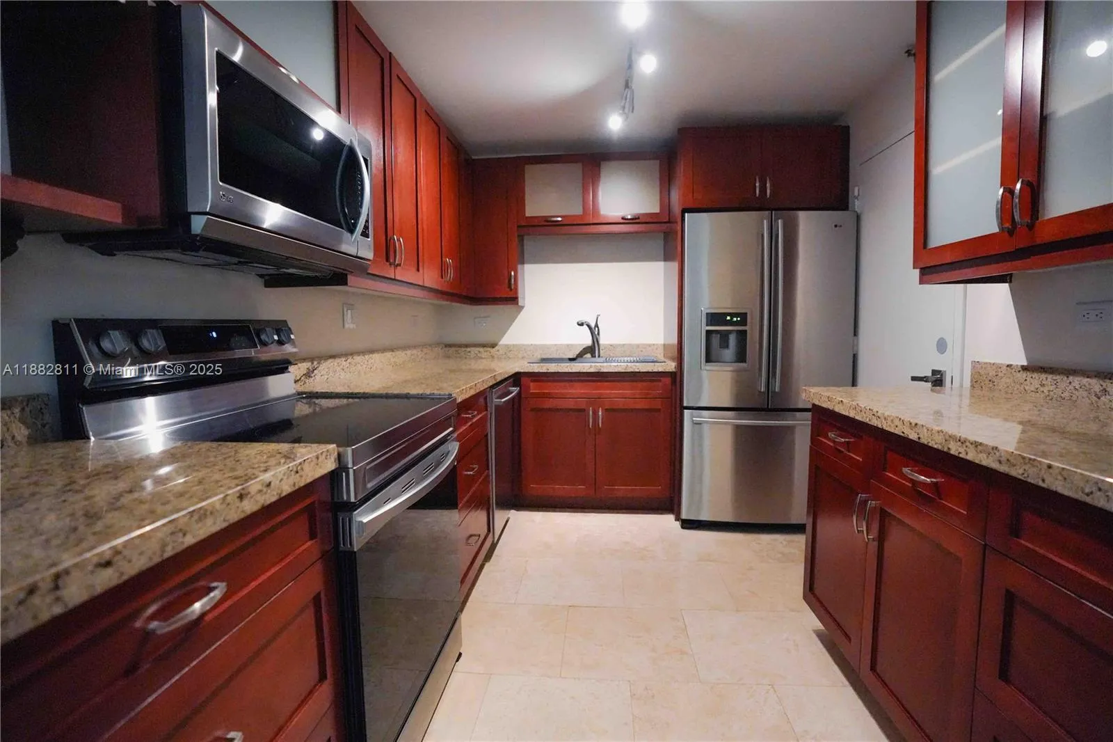 6039 Collins Ave # 503, Miami Beach FL 33140