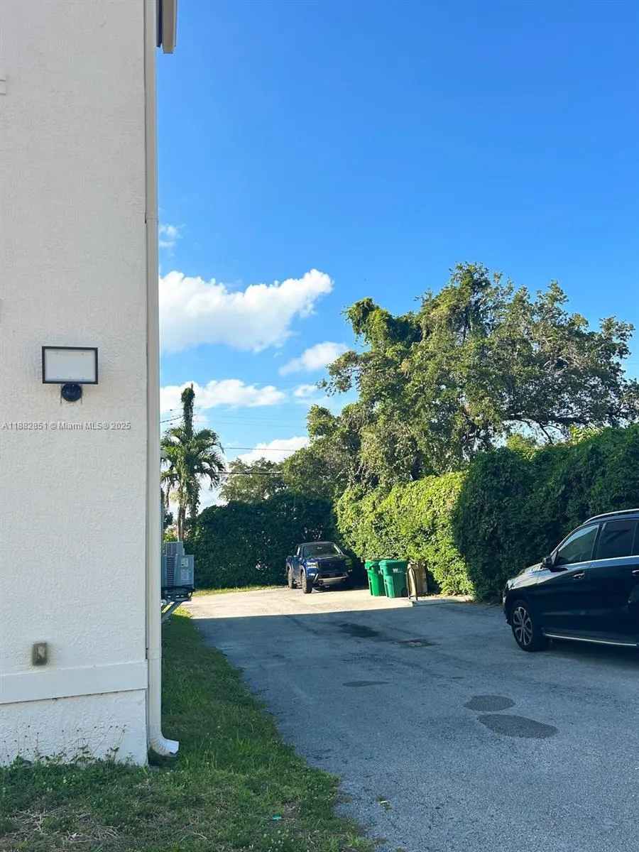 29 Oviedo Ave, Coral Gables FL 33134