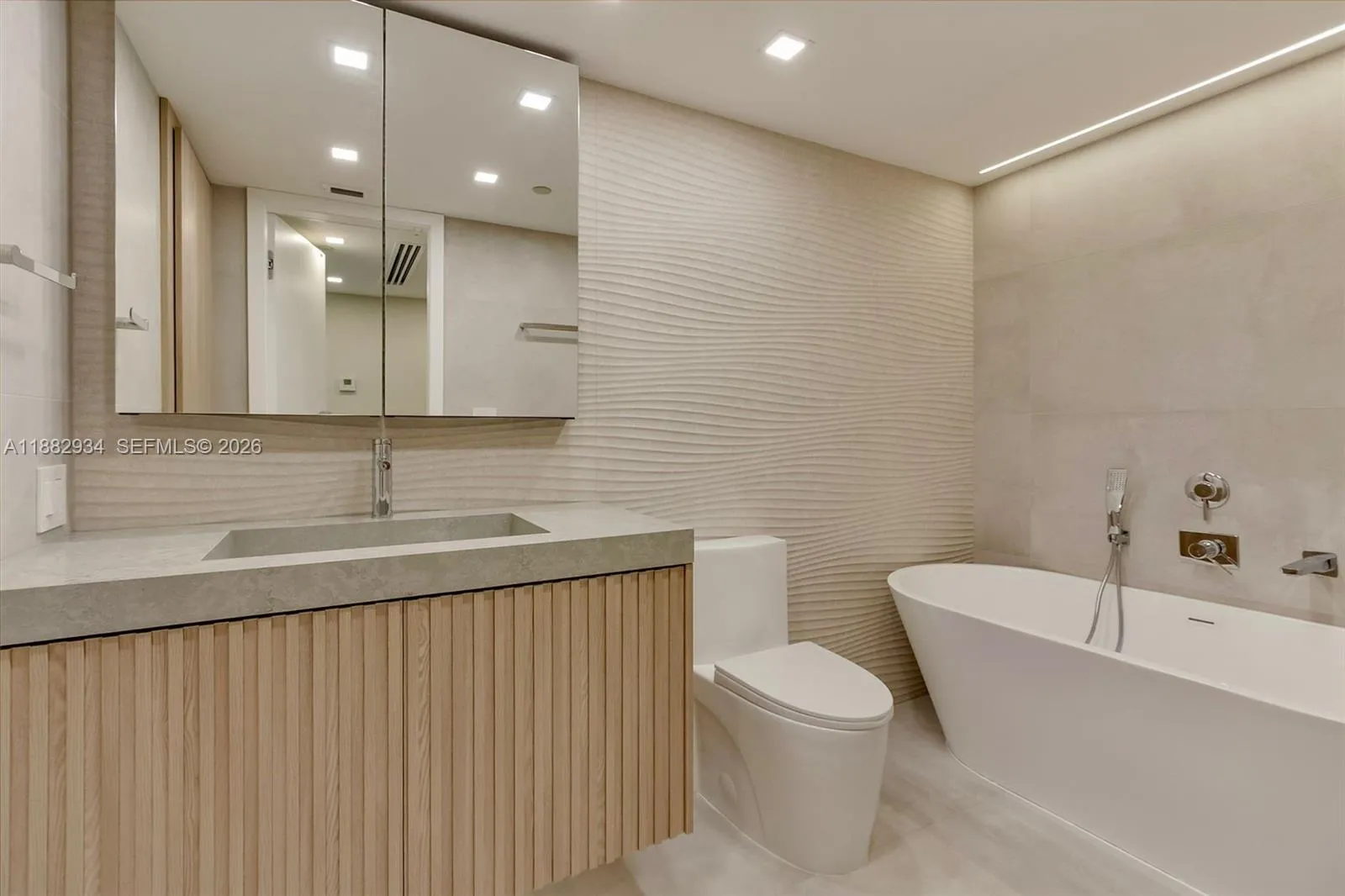 1455 Ocean Dr # 811, Miami Beach FL 33139