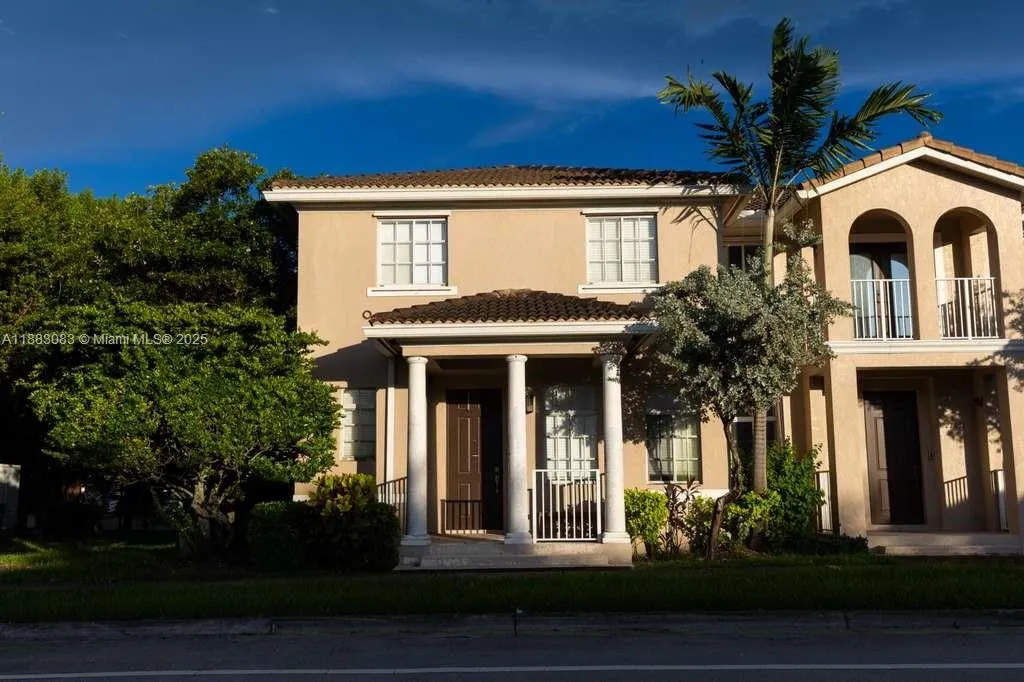 3 bedroom 2 bath for sale at 27841 SW 140th Ave, Homestead FL 33032