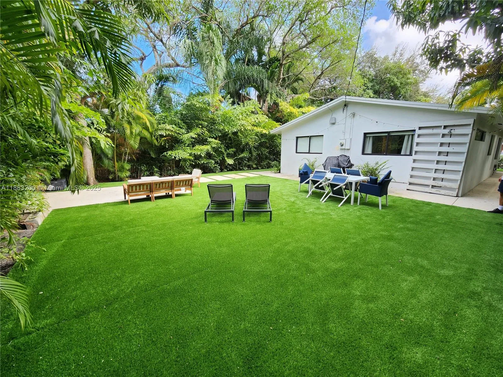 77 NE 43rd St # 77, Miami FL 33137