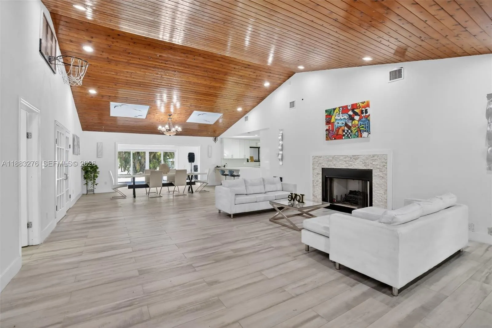 14401 SW 23rd St, Davie FL 33325