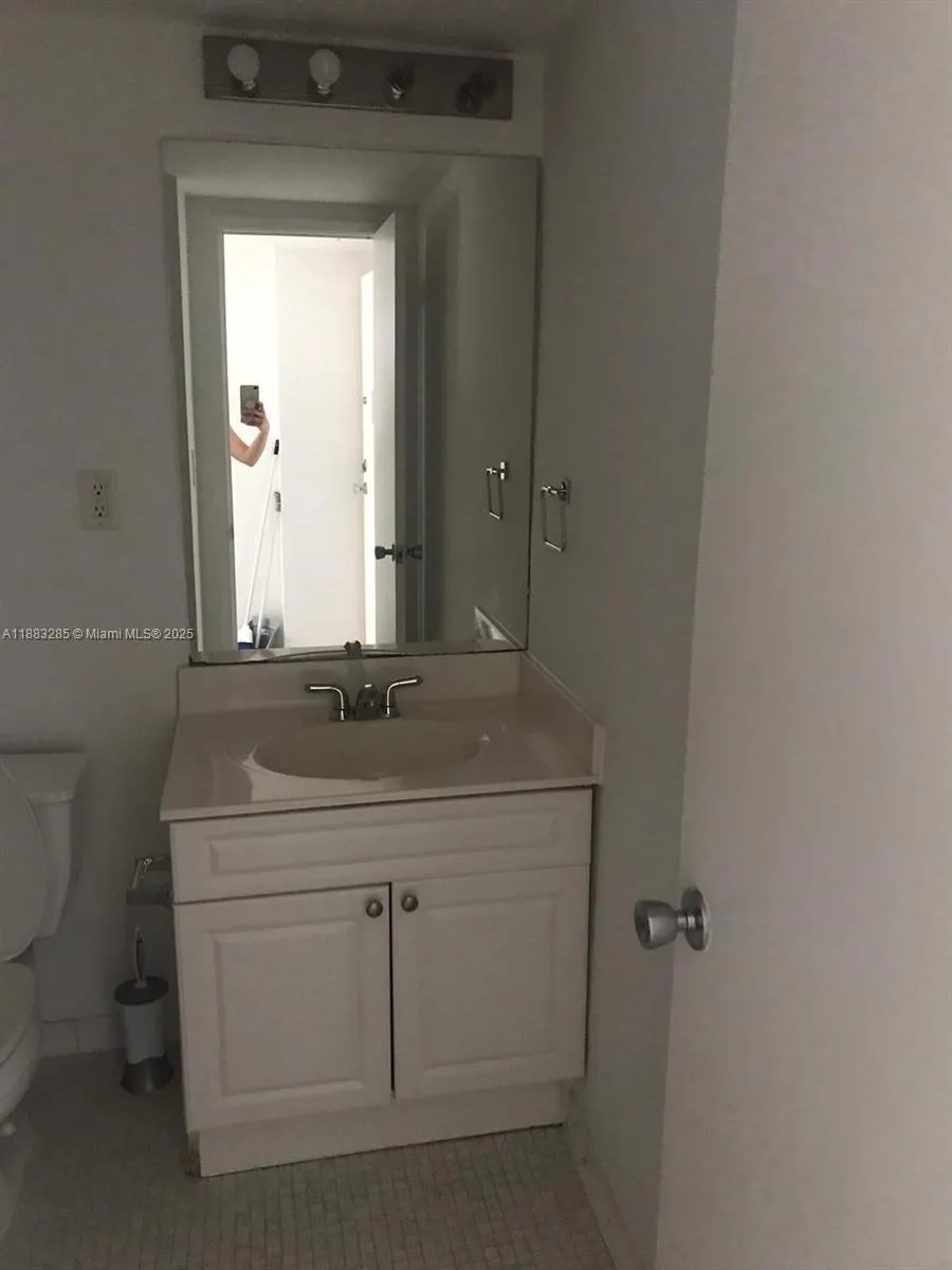 19380 Collins Ave # 319, Sunny Isles Beach FL 33160