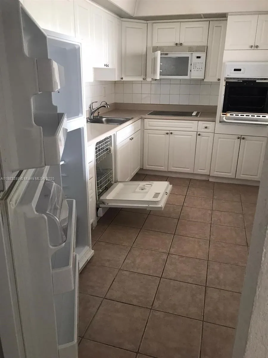 19380 Collins Ave # 319, Sunny Isles Beach FL 33160