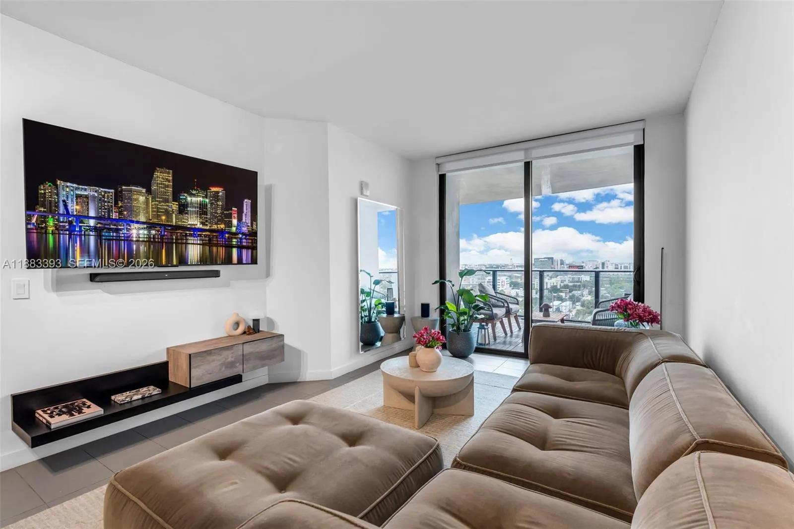 1600 NE 1st Ave # 1511, Miami FL 33132