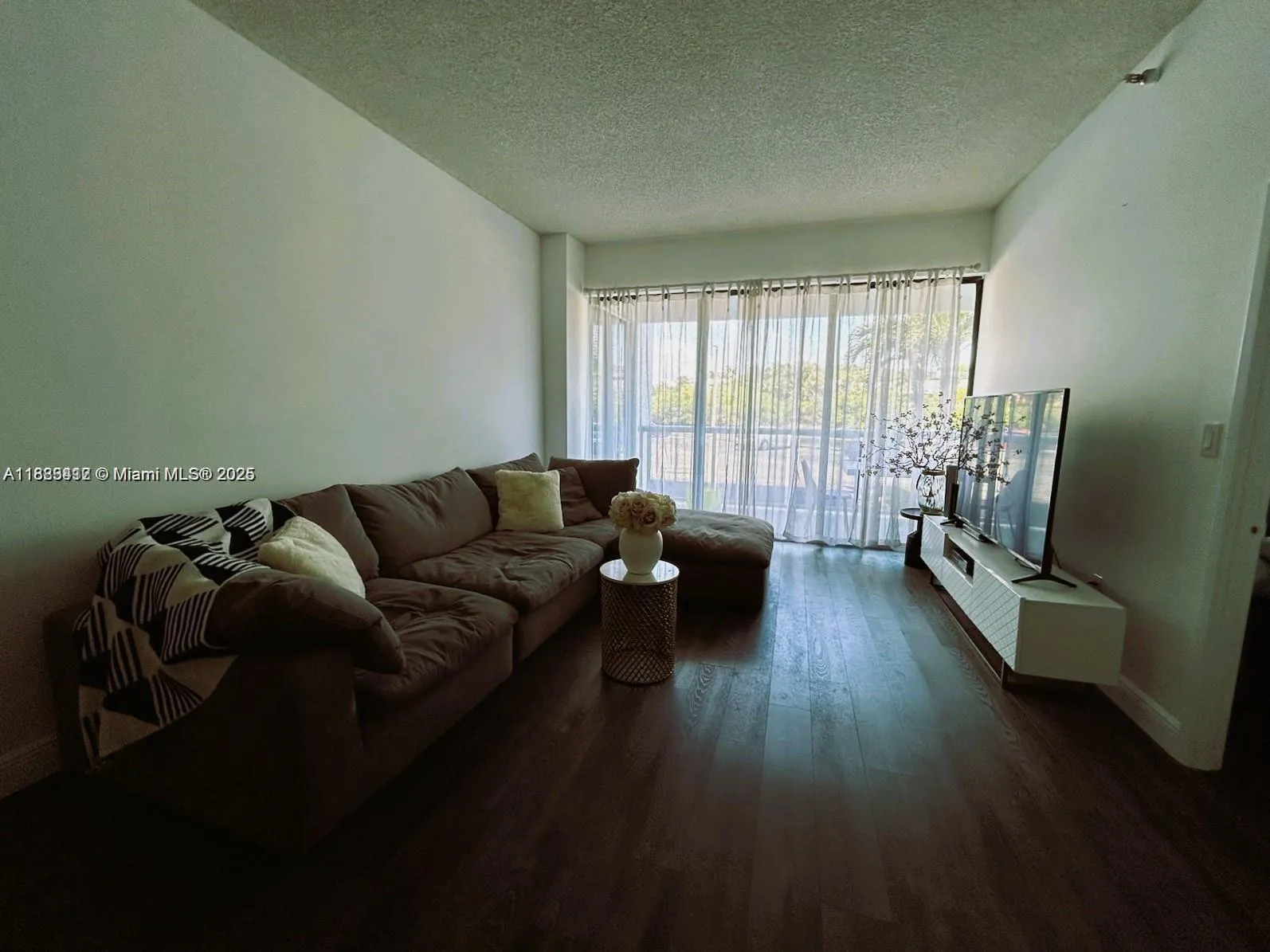 20515 E Country Club Dr # 142, Aventura FL 33180
