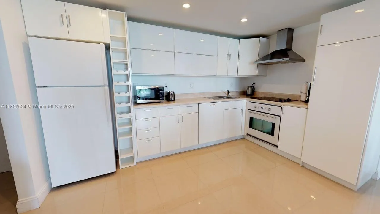 19370 Collins Ave # 620, Sunny Isles Beach FL 33160