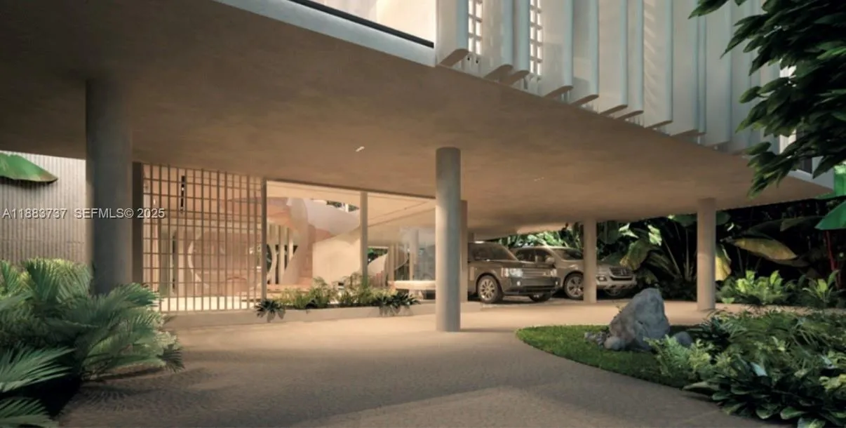 5208 Alton Rd, Miami Beach FL 33140