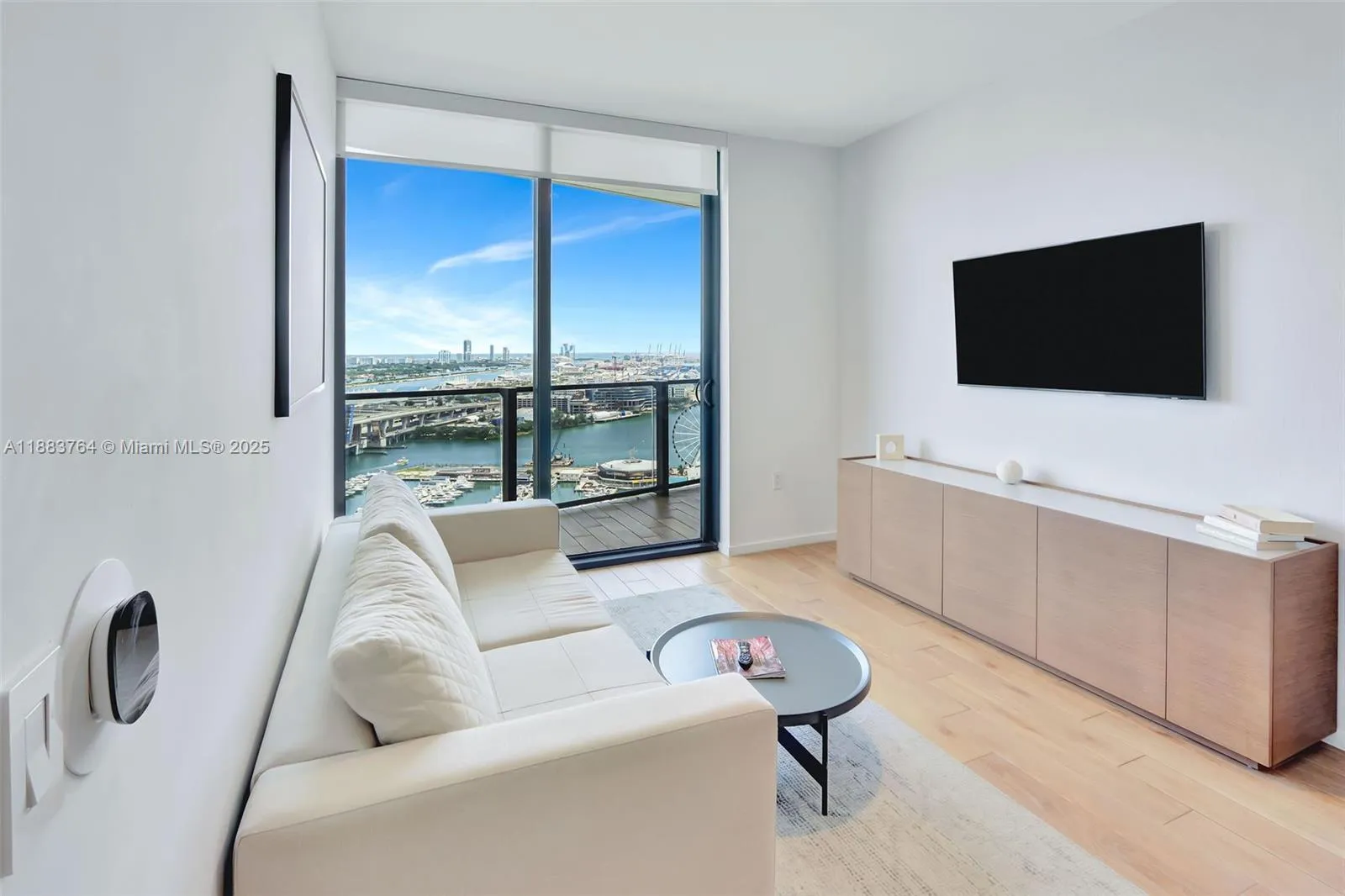 1 bedroom 1 bath for sale at 398 NE 5th St # 2410, Miami FL 33132