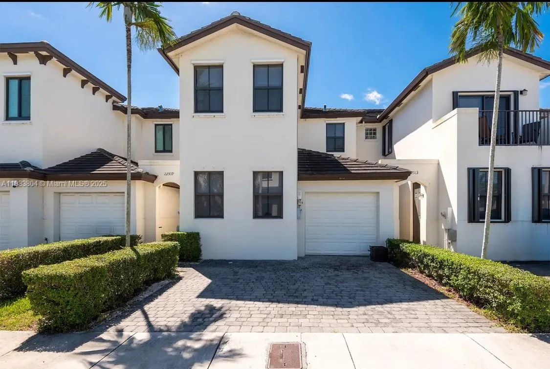 22509 SW 102nd Ave, Miami FL 33190