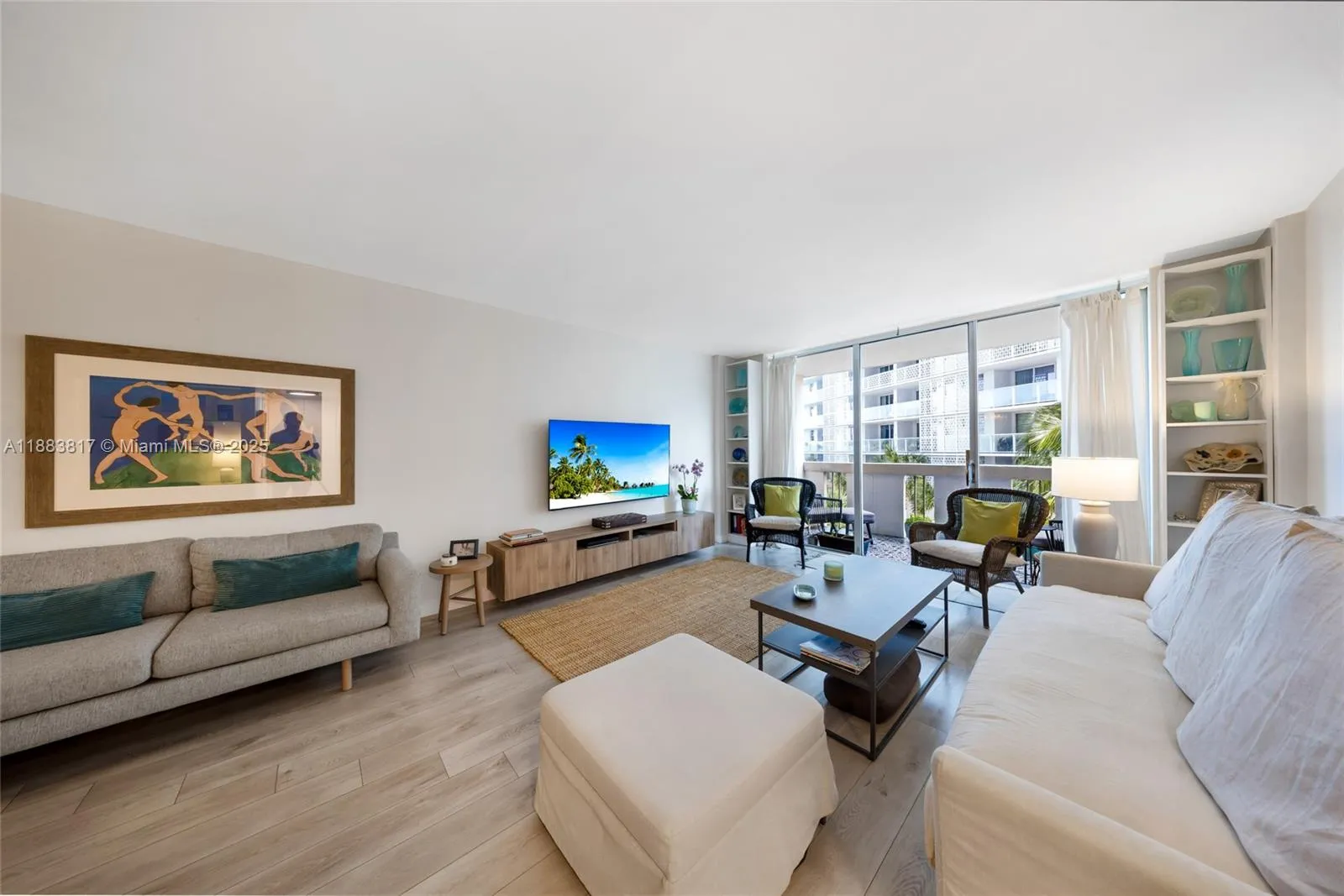 1 bedroom 1 bath for sale at 800 West Ave # 338, Miami Beach FL 33139