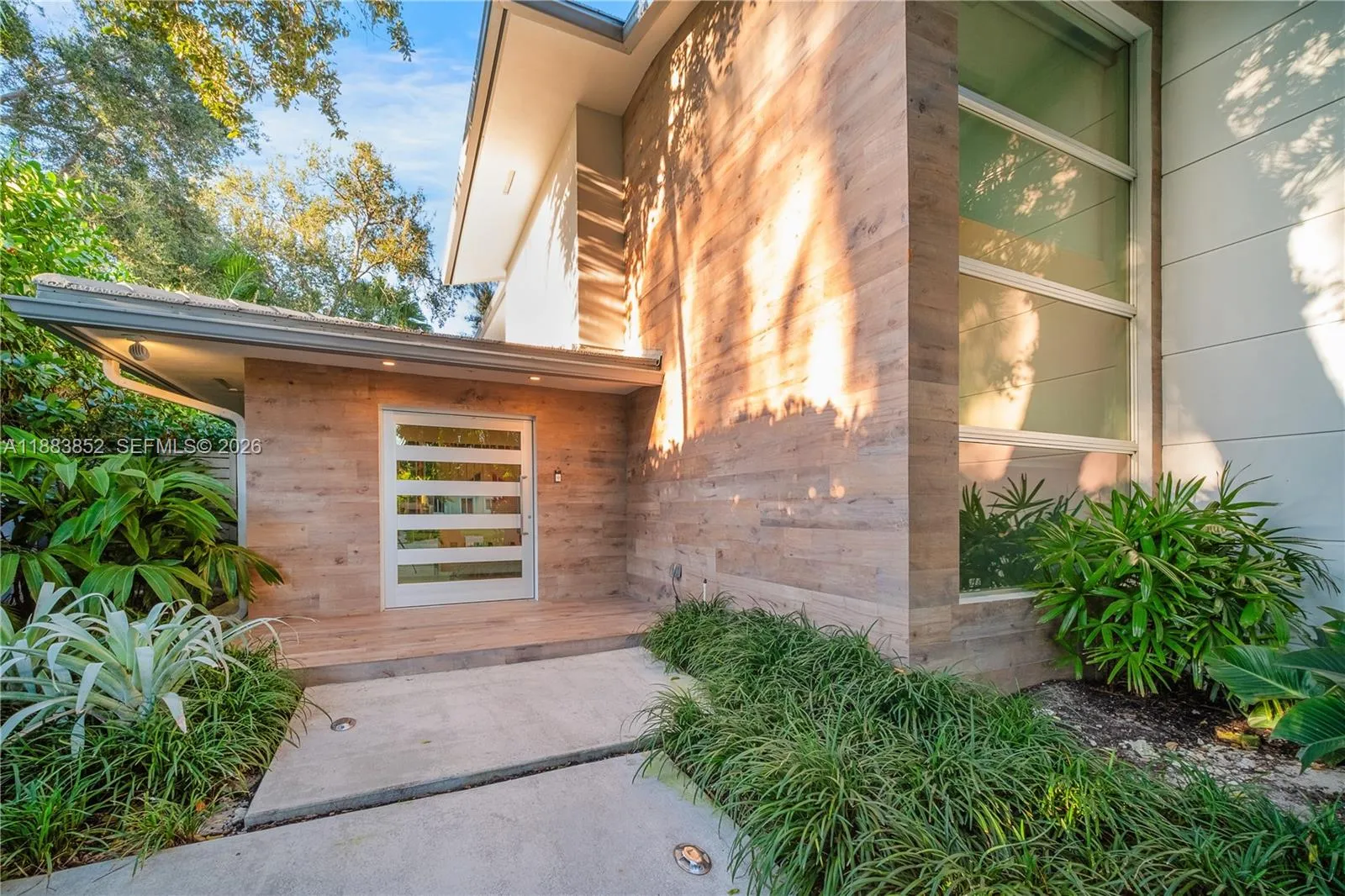 4 bedroom 4 bath for sale at 79 W Shore Dr, Miami FL 33133