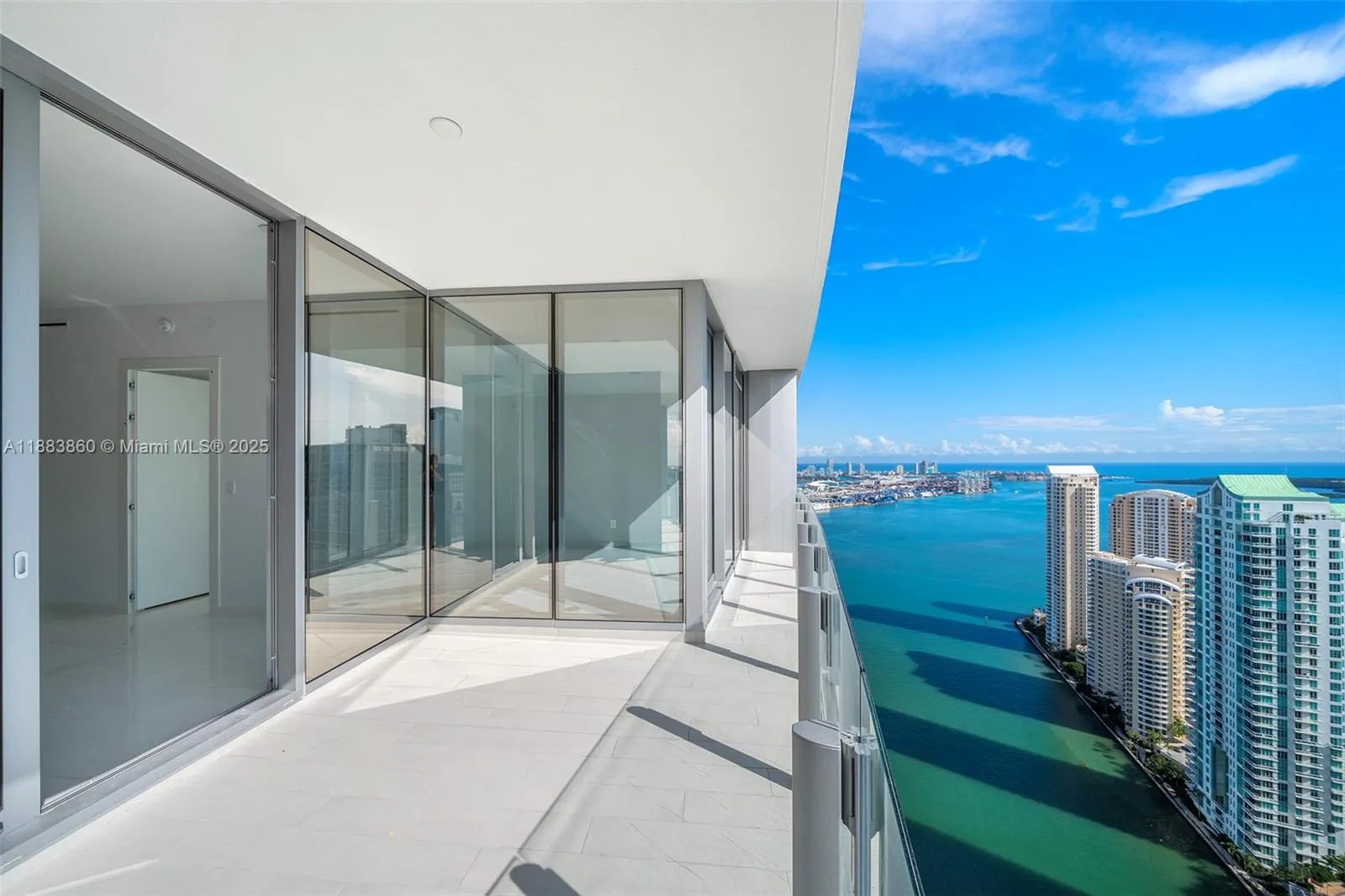 2 bedroom 3 bath for sale at 300 Biscayne Blvd Way # 4605, Miami FL 33131