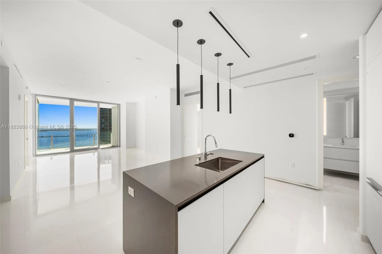 300 Biscayne Blvd Way # 4605, Miami FL 33131