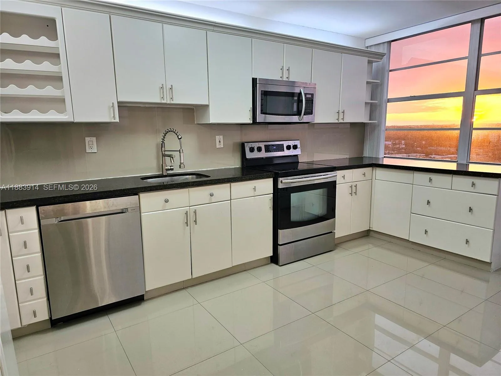 18051 Biscayne Blvd # 1204, Aventura FL 33160