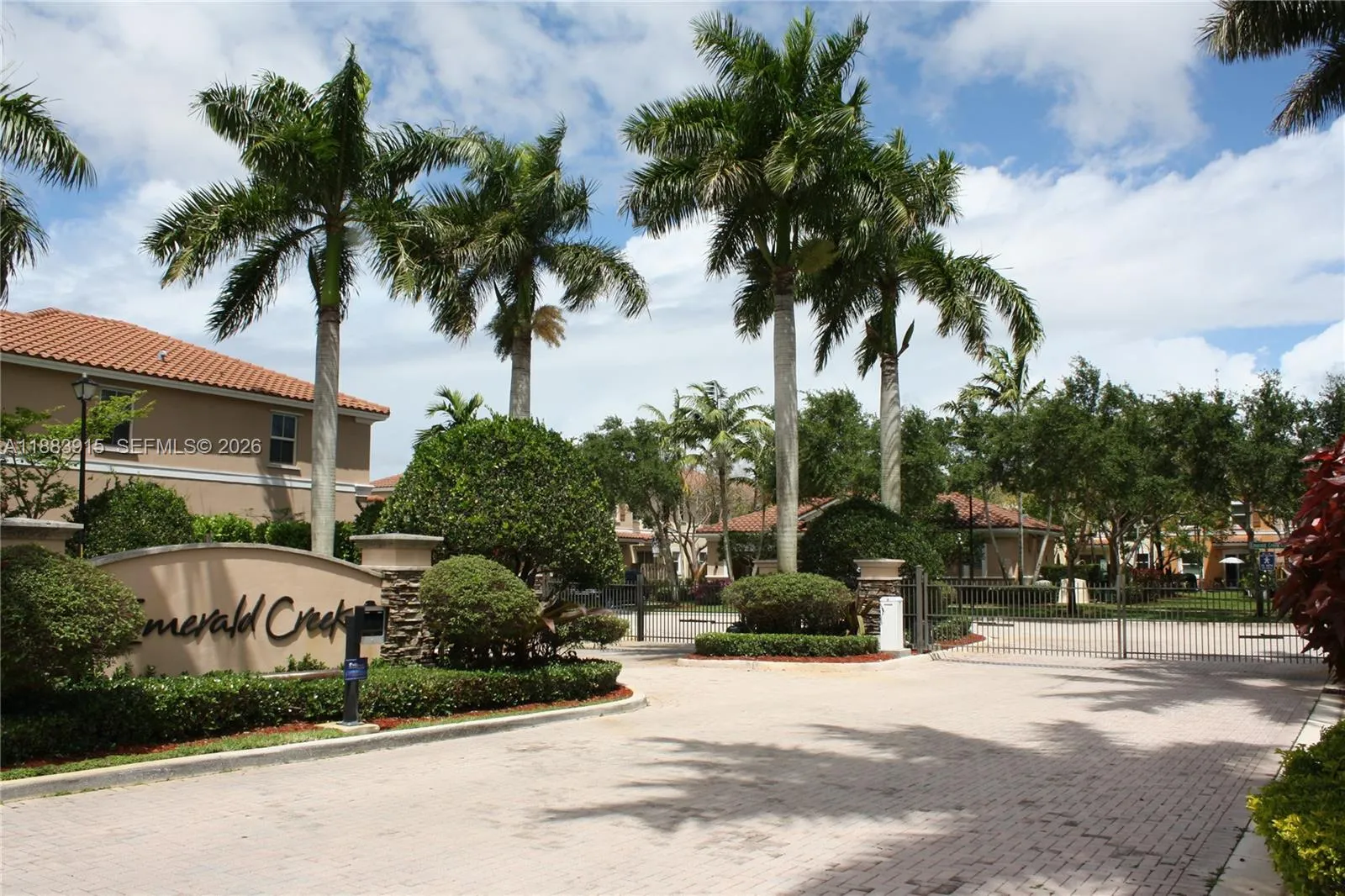 4 bedroom 2 bath for sale at 12434 Emerald Creek Mnr, Plantation FL 33325
