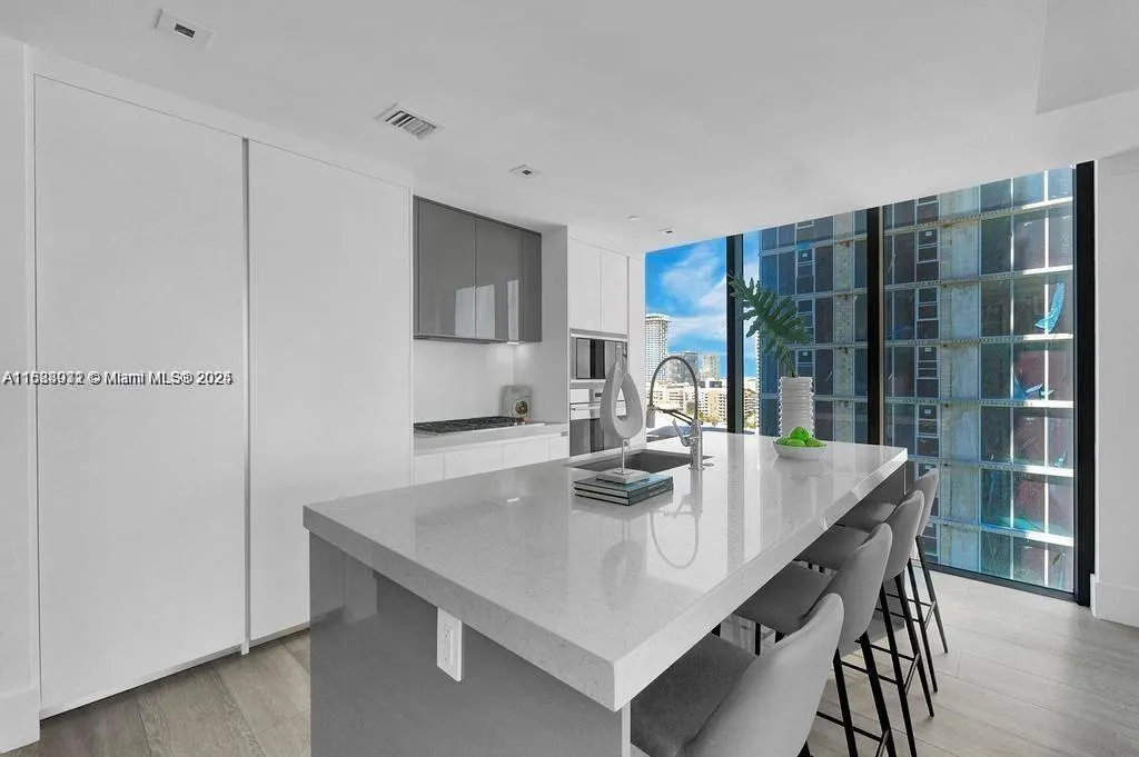 788 NE 23rd St # 1402, Miami FL 33137