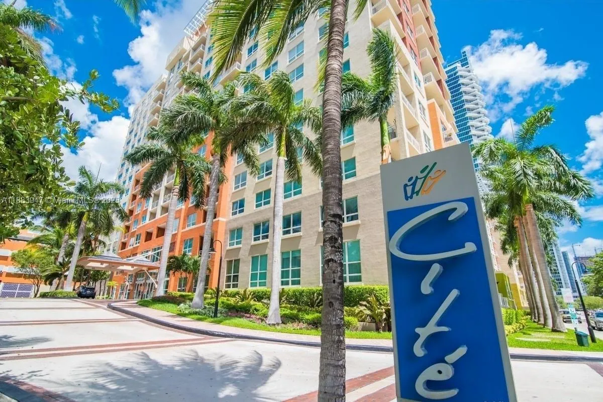 2000 N Bayshore Dr # 1105, Miami FL 33137