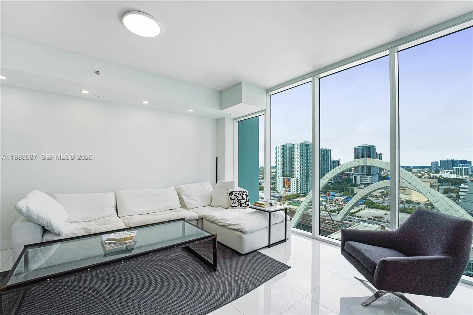 1 bedroom 1 bath for sale at 1040 Biscayne Blvd # 1905, Miami FL 33132