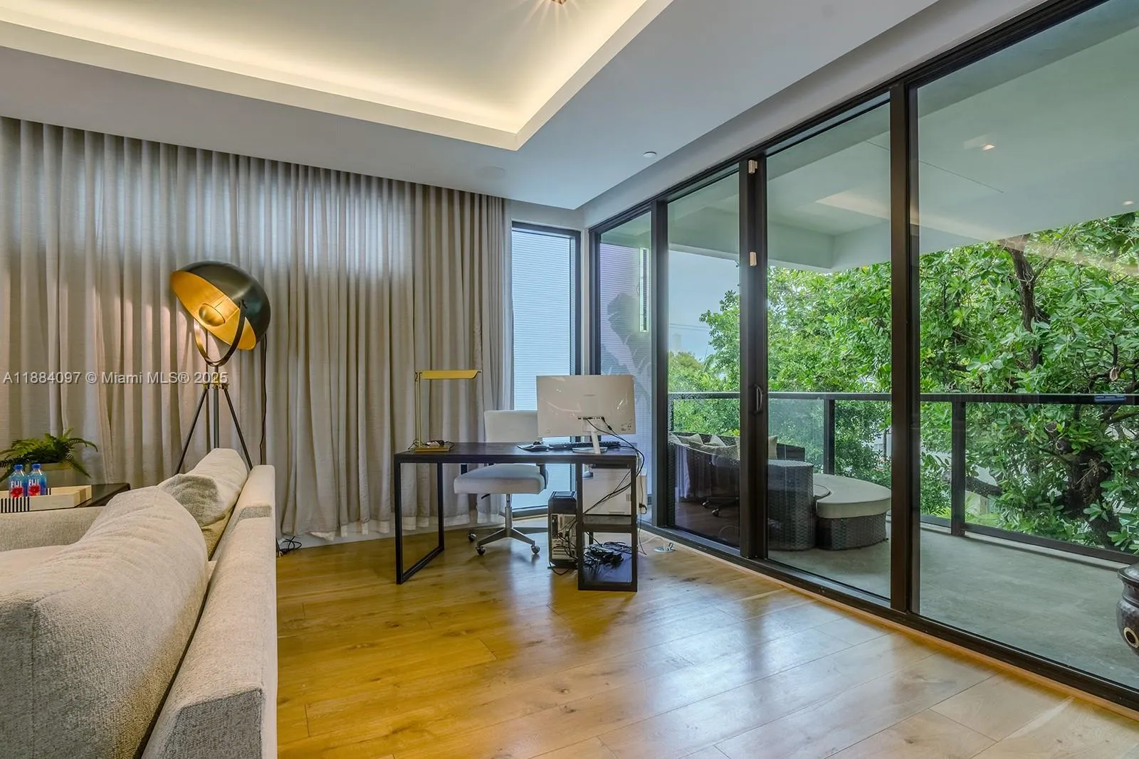 350 Meridian Ave PH, Miami Beach FL 33139