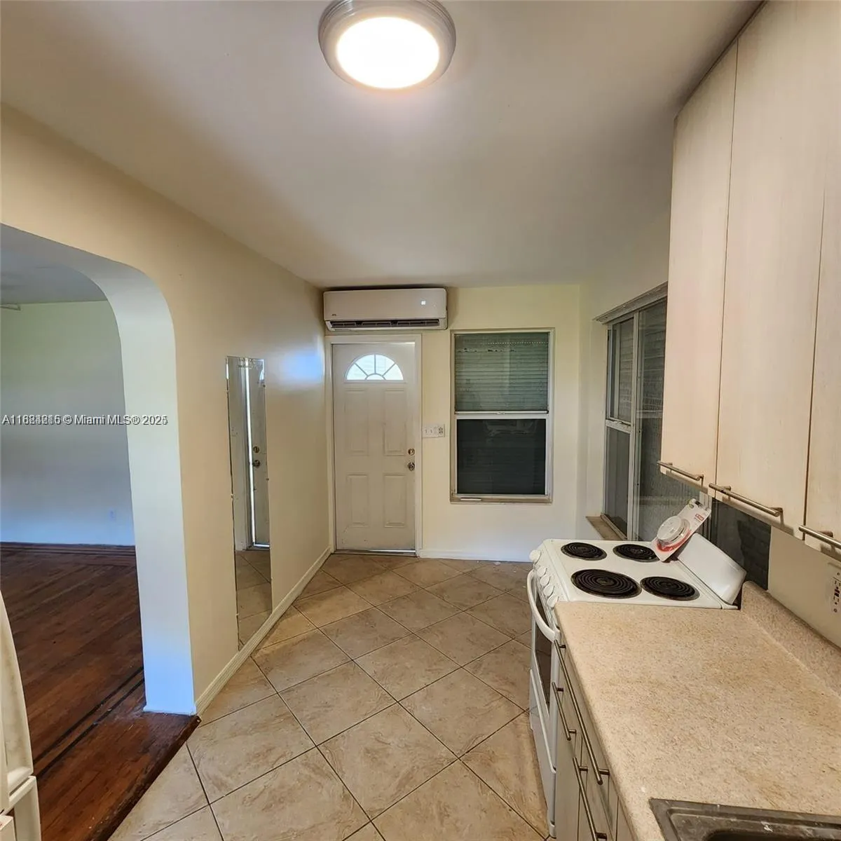 1843 Wiley St, Hollywood FL 33020