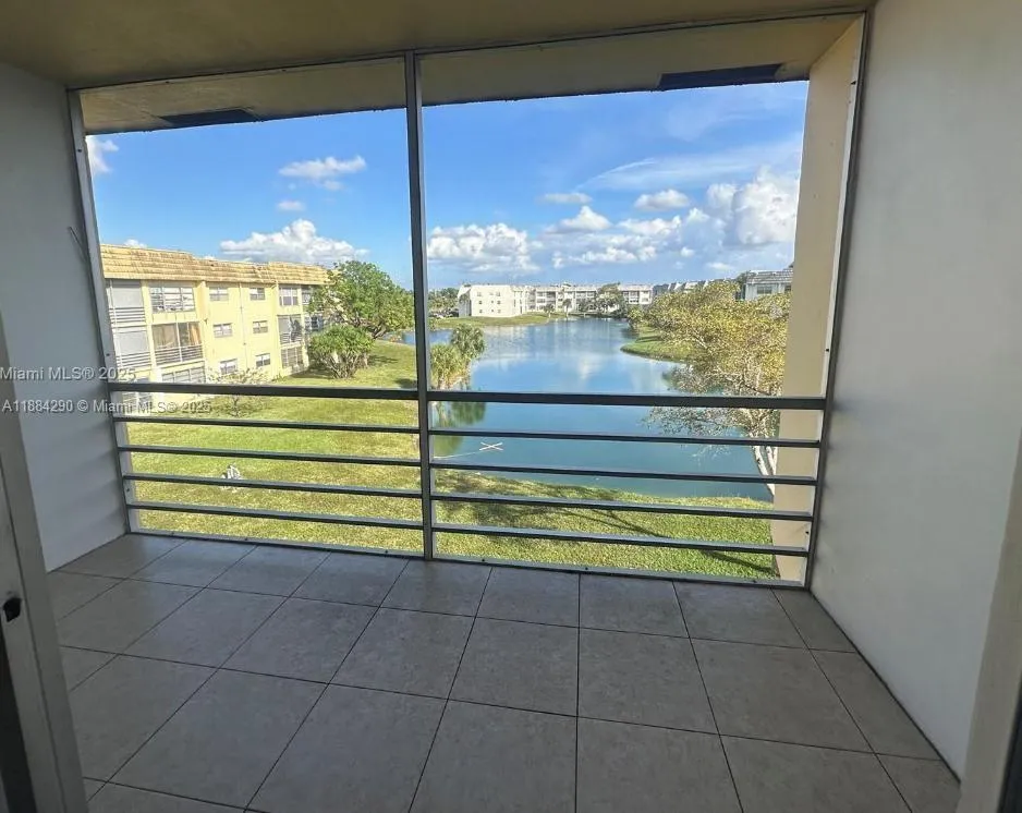 8400 Sunrise Lakes Blvd # 310, Sunrise FL 33322