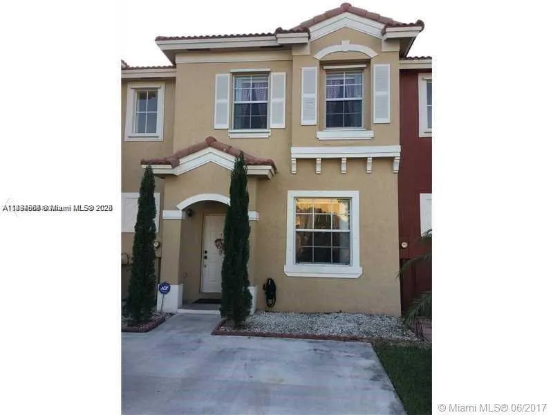 3 bedroom 2 bath for sale at 60 SE 6th Rd, Homestead FL 33030