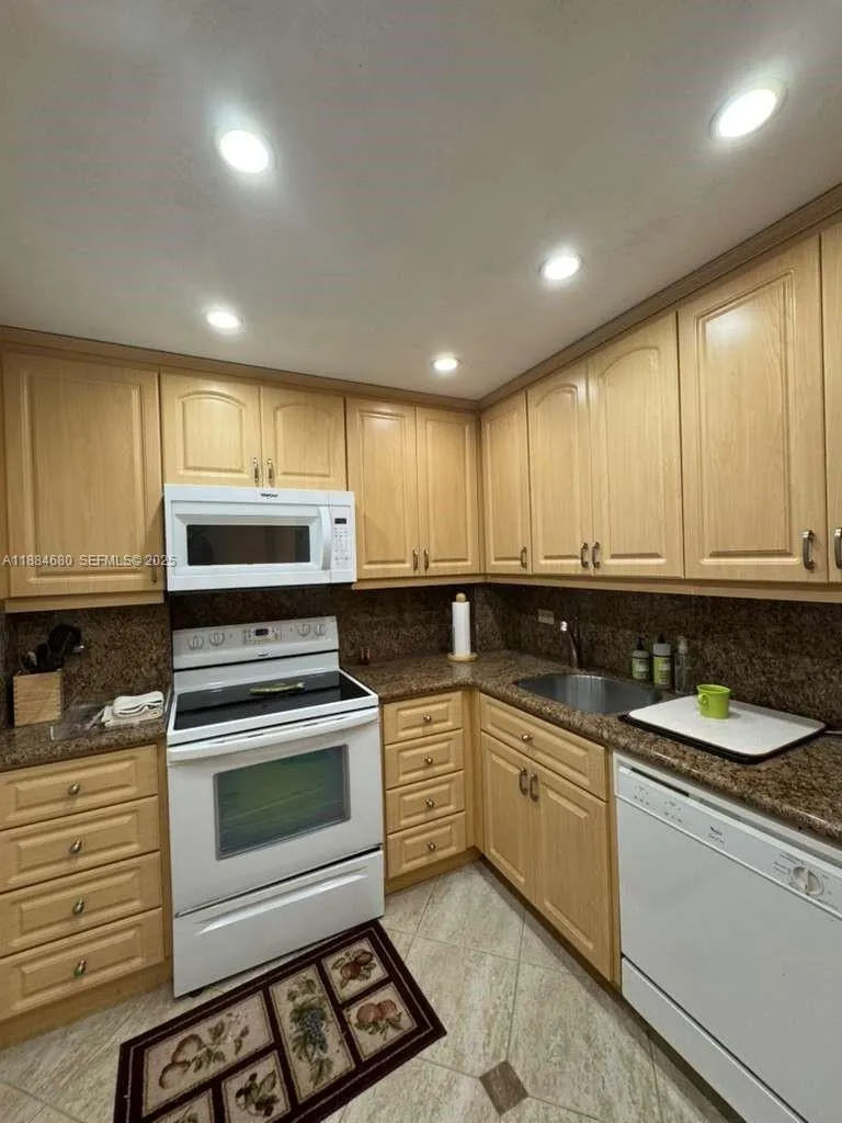 5005 Collins Ave # 714, Miami Beach FL 33140