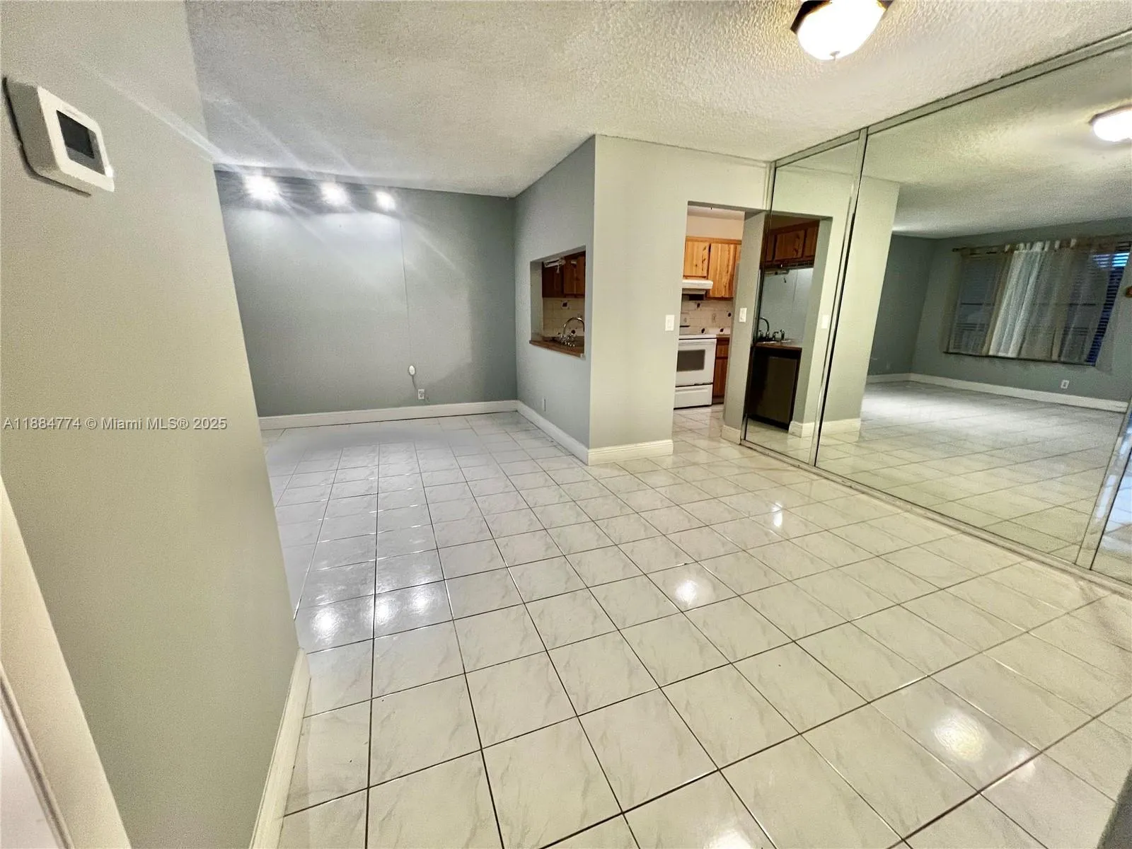 10002 Winding Lake Rd # 203, Sunrise FL 33351