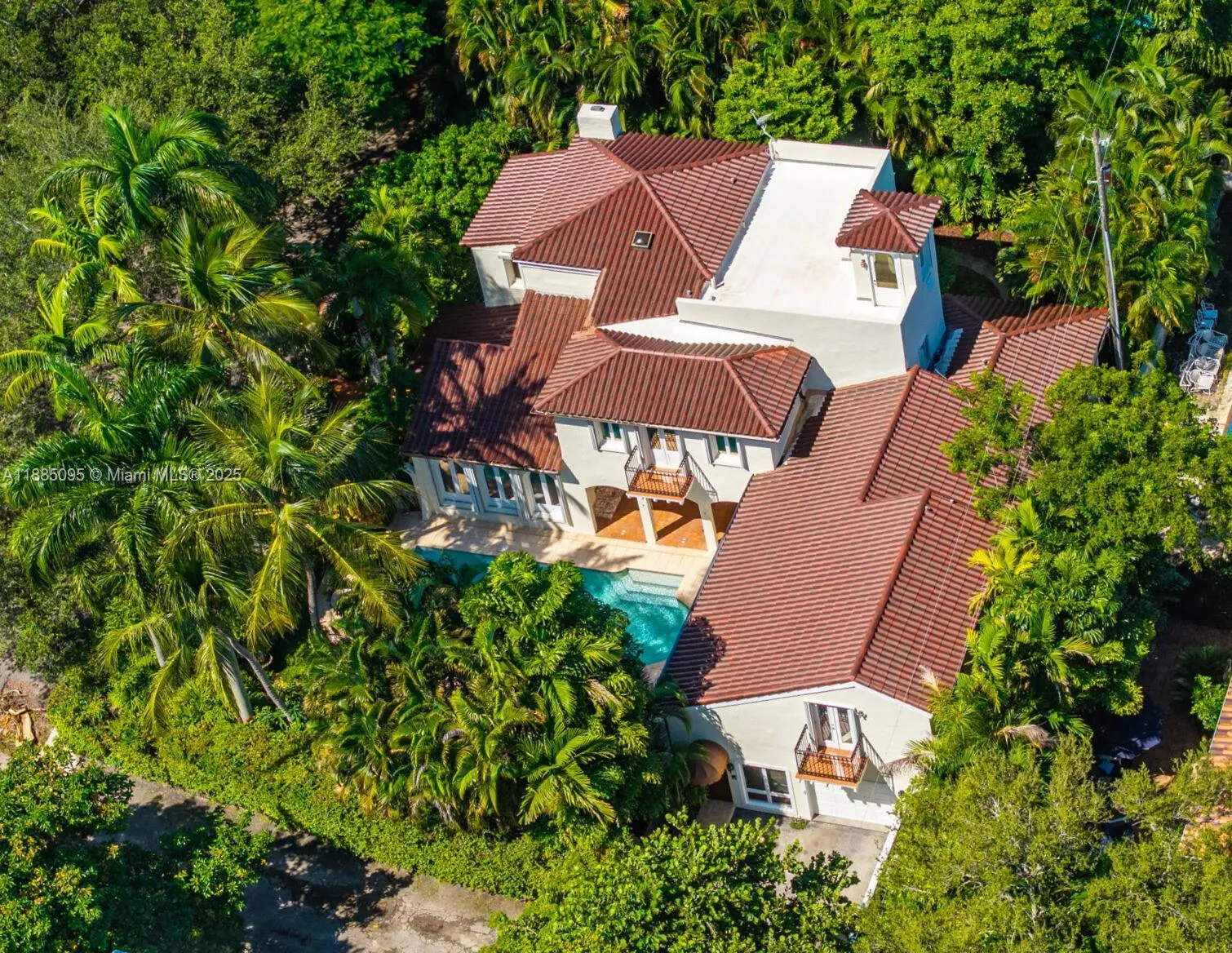 4 bedroom 8 bath for sale at 225 Alesio Ave, Coral Gables FL 33134