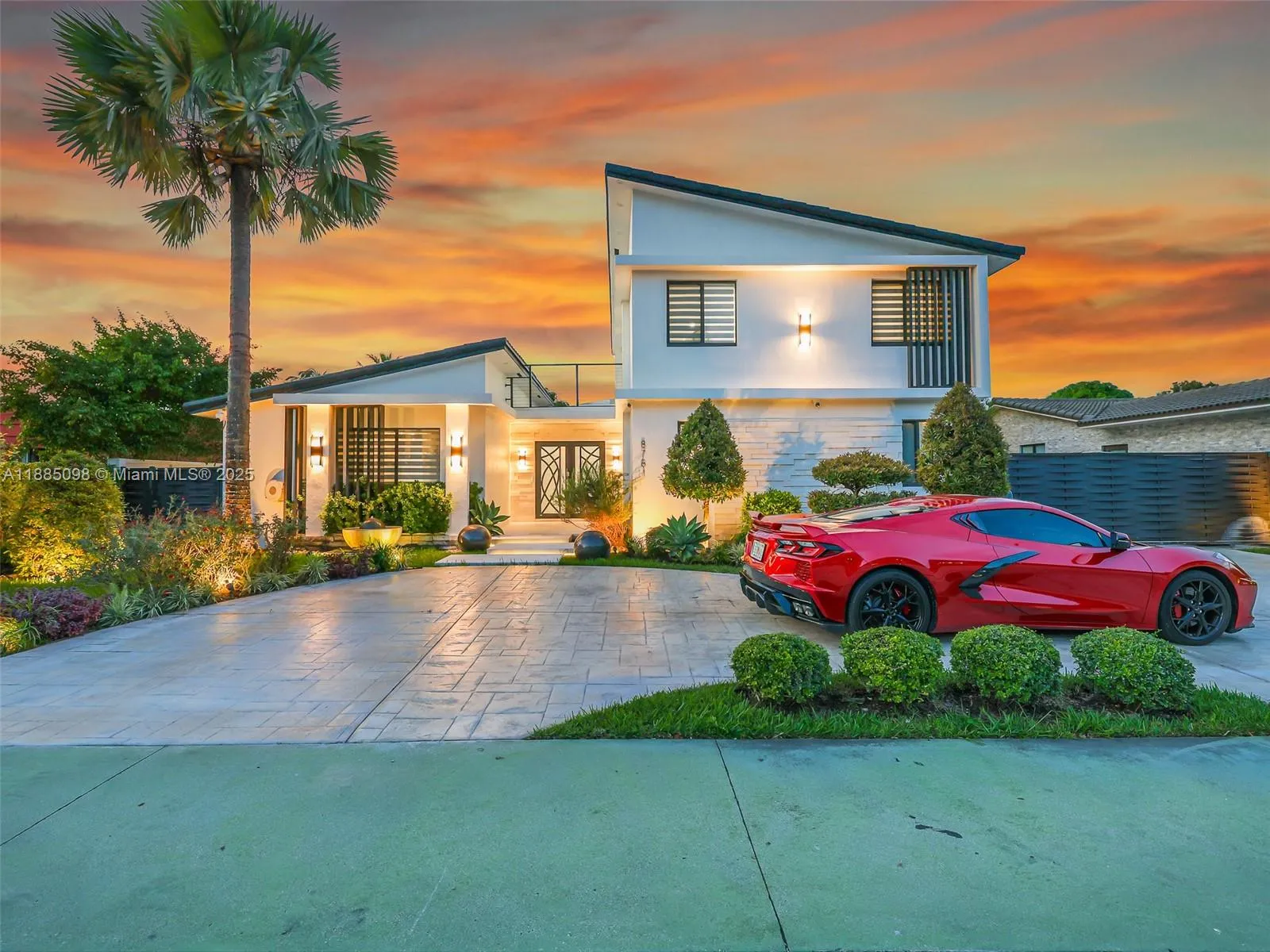 4 bedroom 4 bath for sale at 8761 SW 56th St, Miami FL 33165