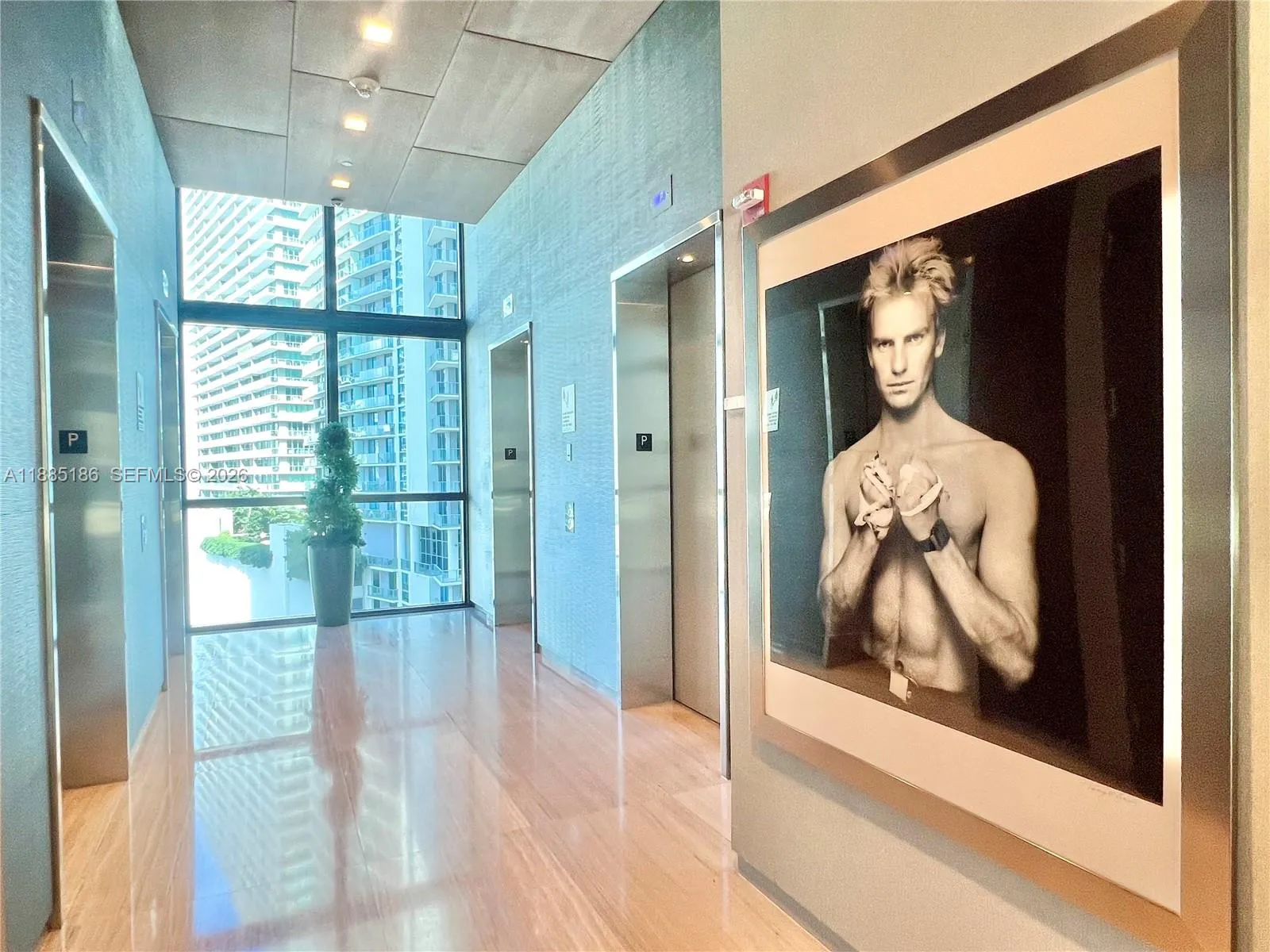 1 bedroom 1 bath for sale at 1080 Brickell Ave # 2206, Miami FL 33131