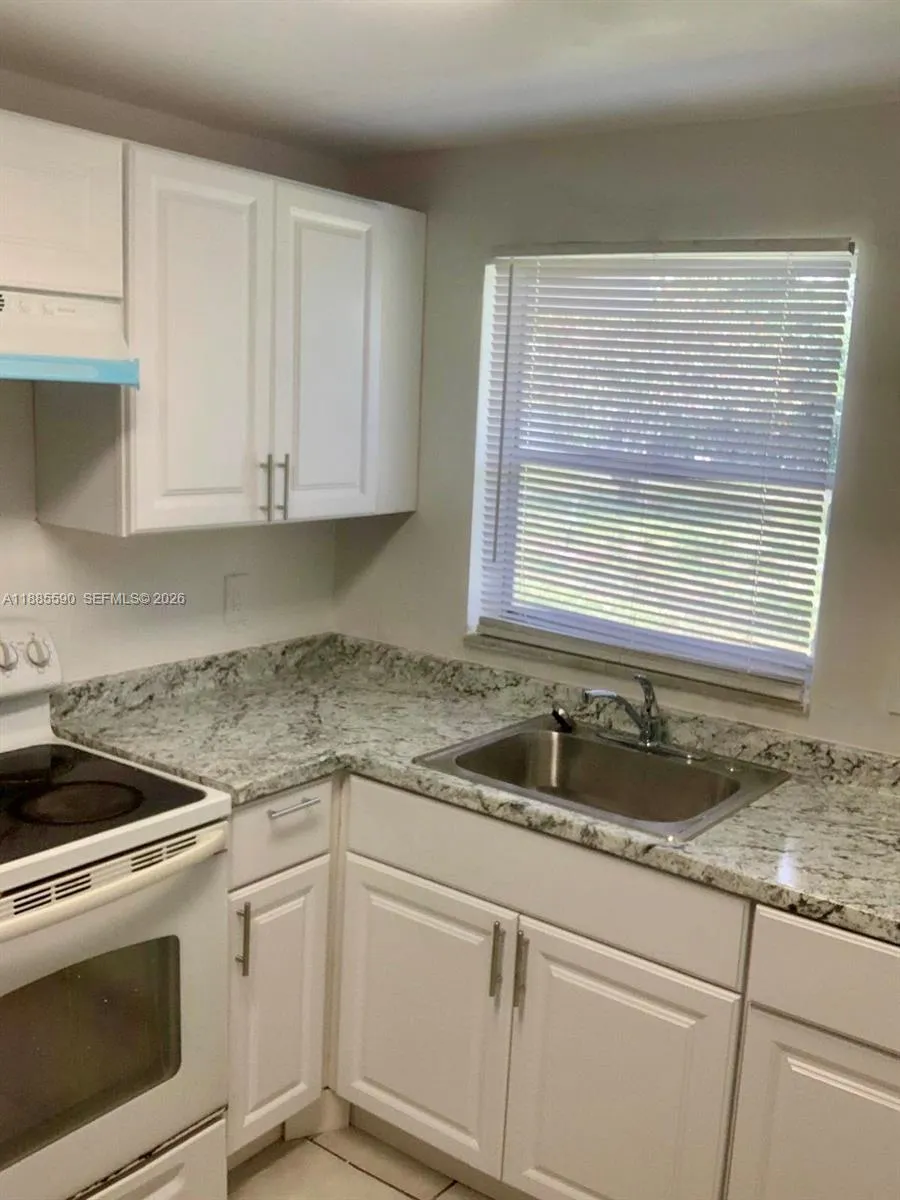 1701 NW 46th Ave # 109, Lauderhill FL 33313
