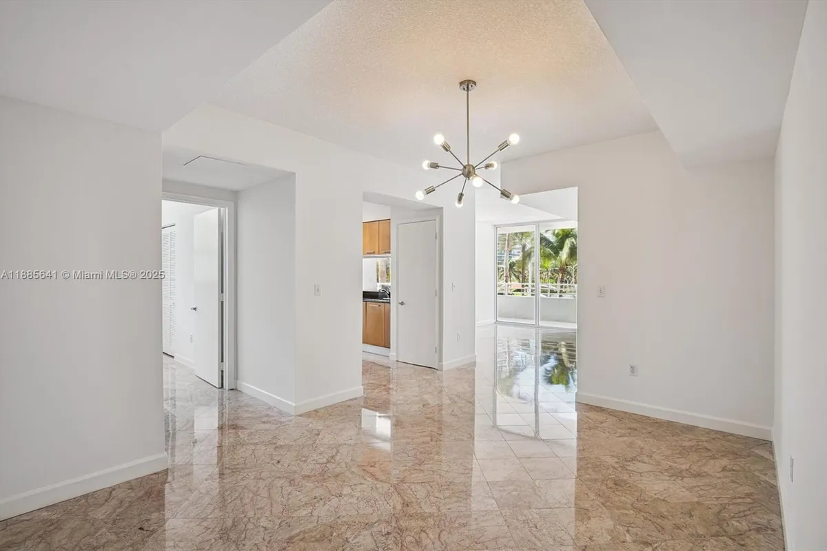 5970 Indian Creek Dr # 302, Miami Beach FL 33140