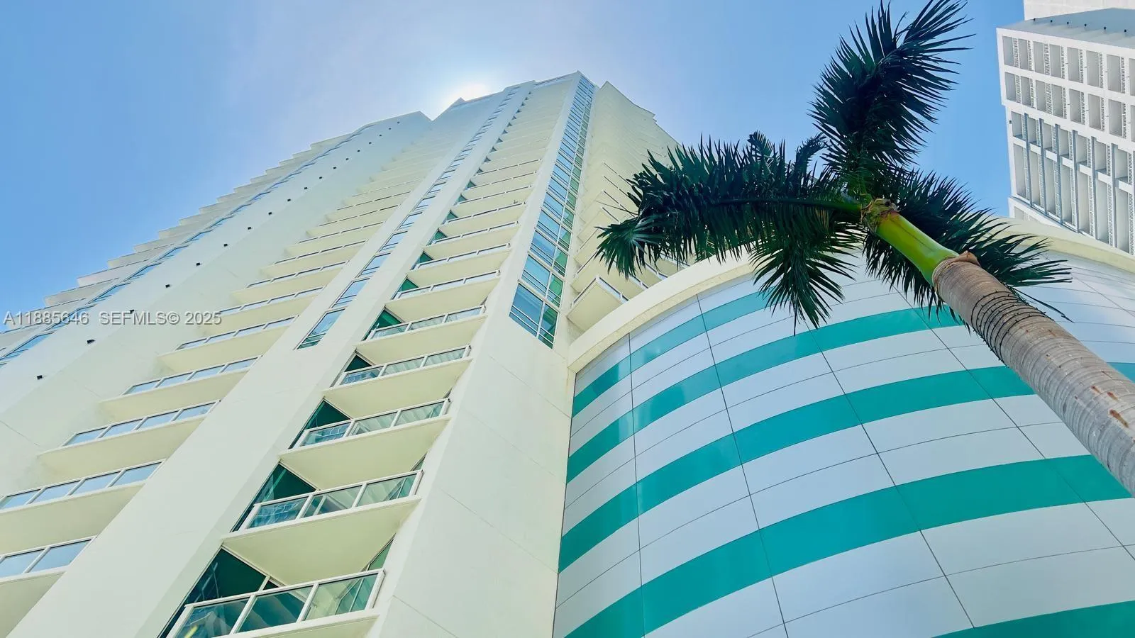 1 bedroom 1 bath for sale at 218 SE 14th St # 1504, Miami FL 33131
