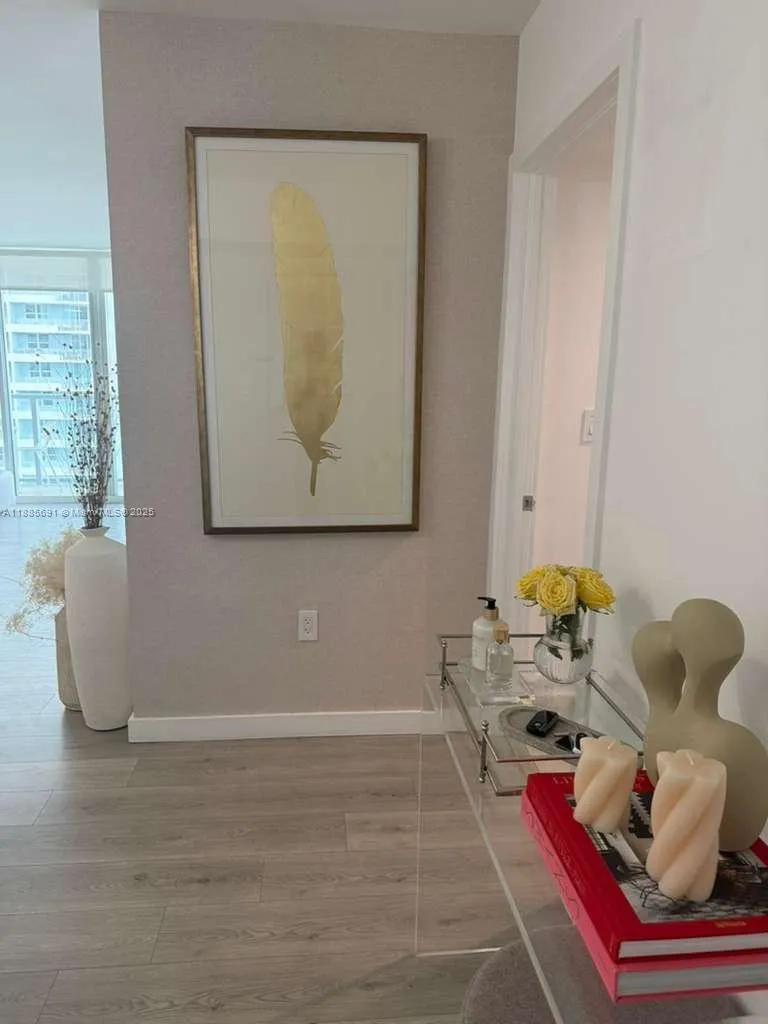 1155 Brickell Bay Dr # 1408, Miami FL 33131