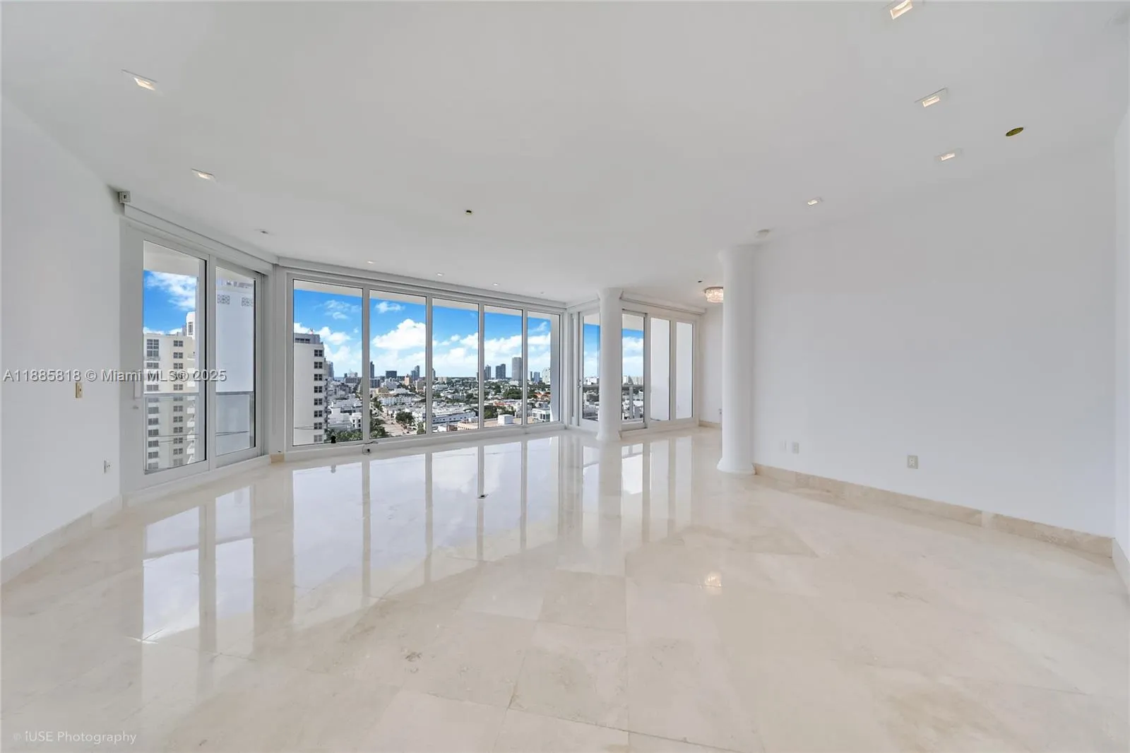 2 bedroom 2 bath for sale at 100 Lincoln Rd, Miami Beach FL 33139