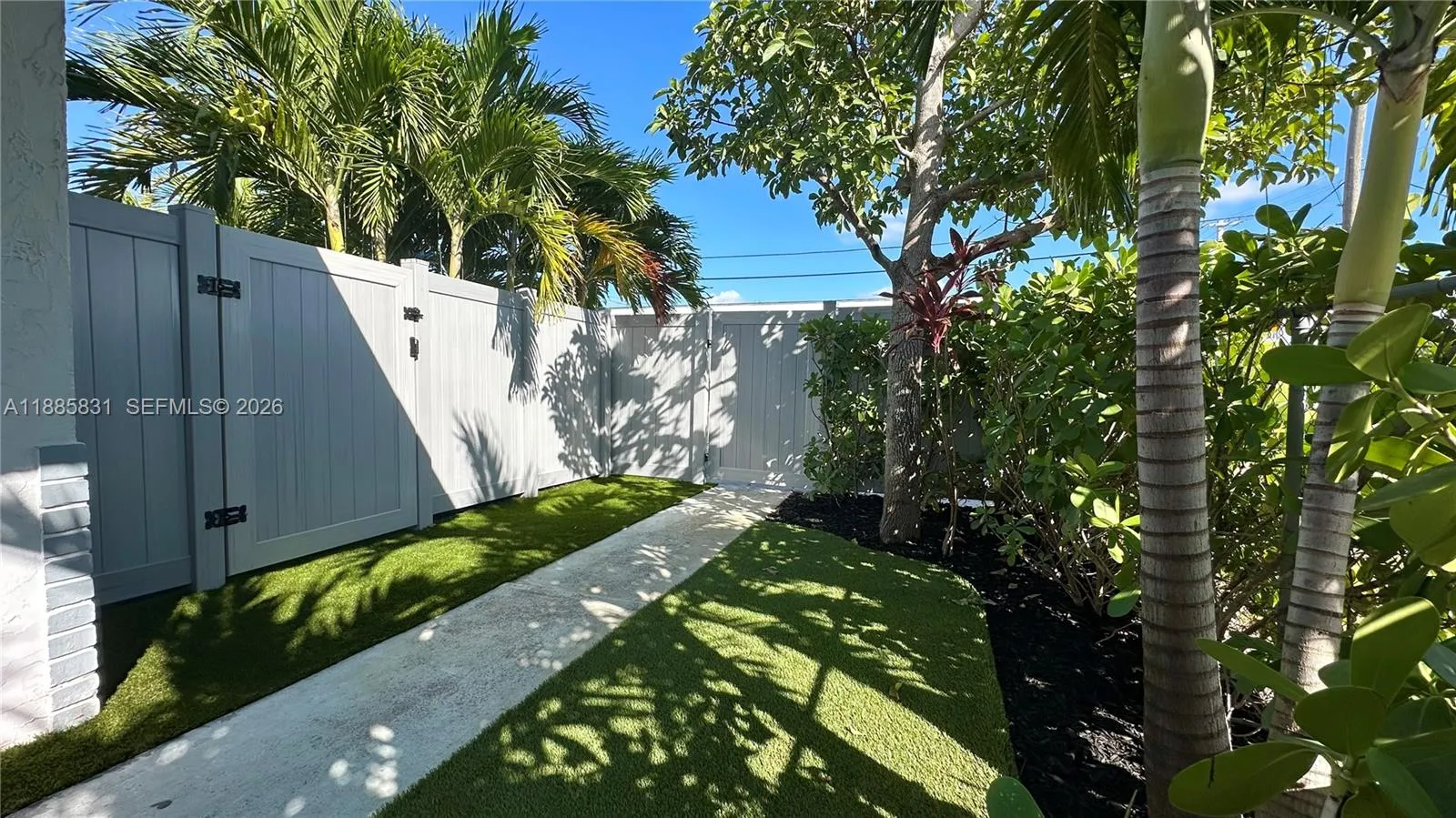 for sale at 1109 NE 6th Ave, Fort Lauderdale FL 33304