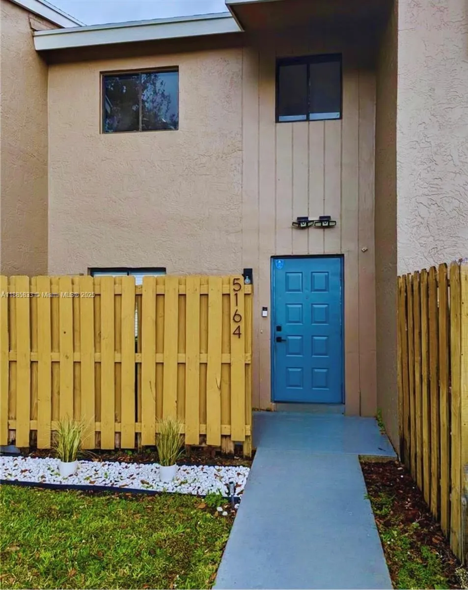 2 bedroom 2 bath for sale at 5164 S University Dr, Davie FL 33328