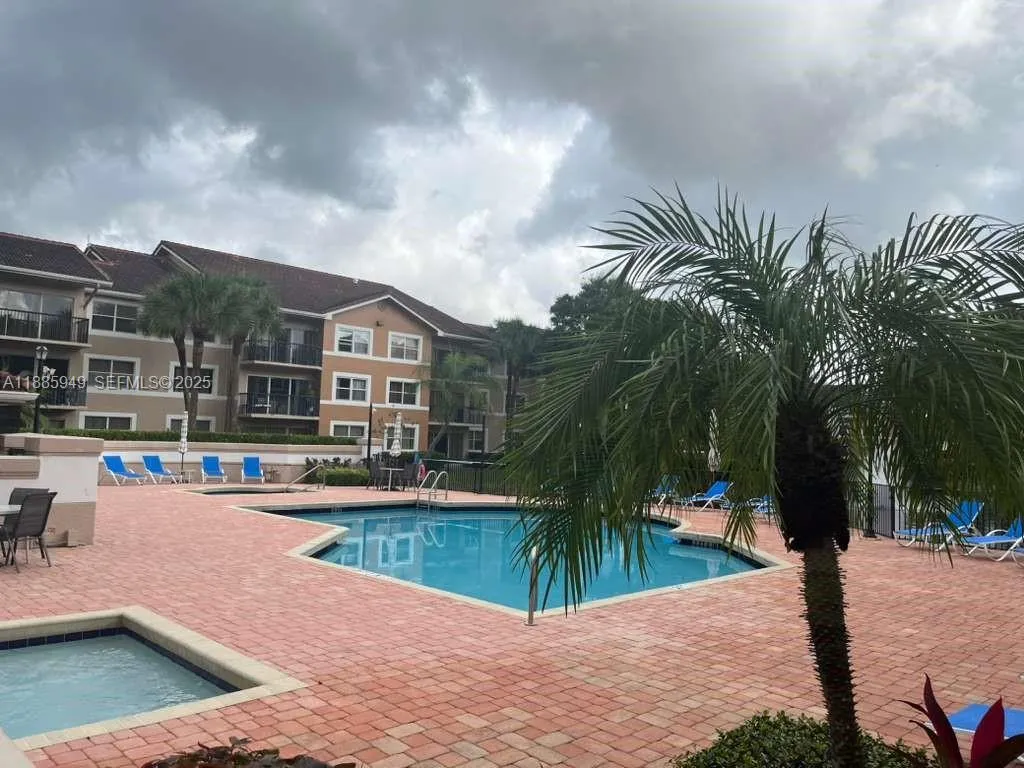8821 Wiles Rd # 102, Coral Springs FL 33067