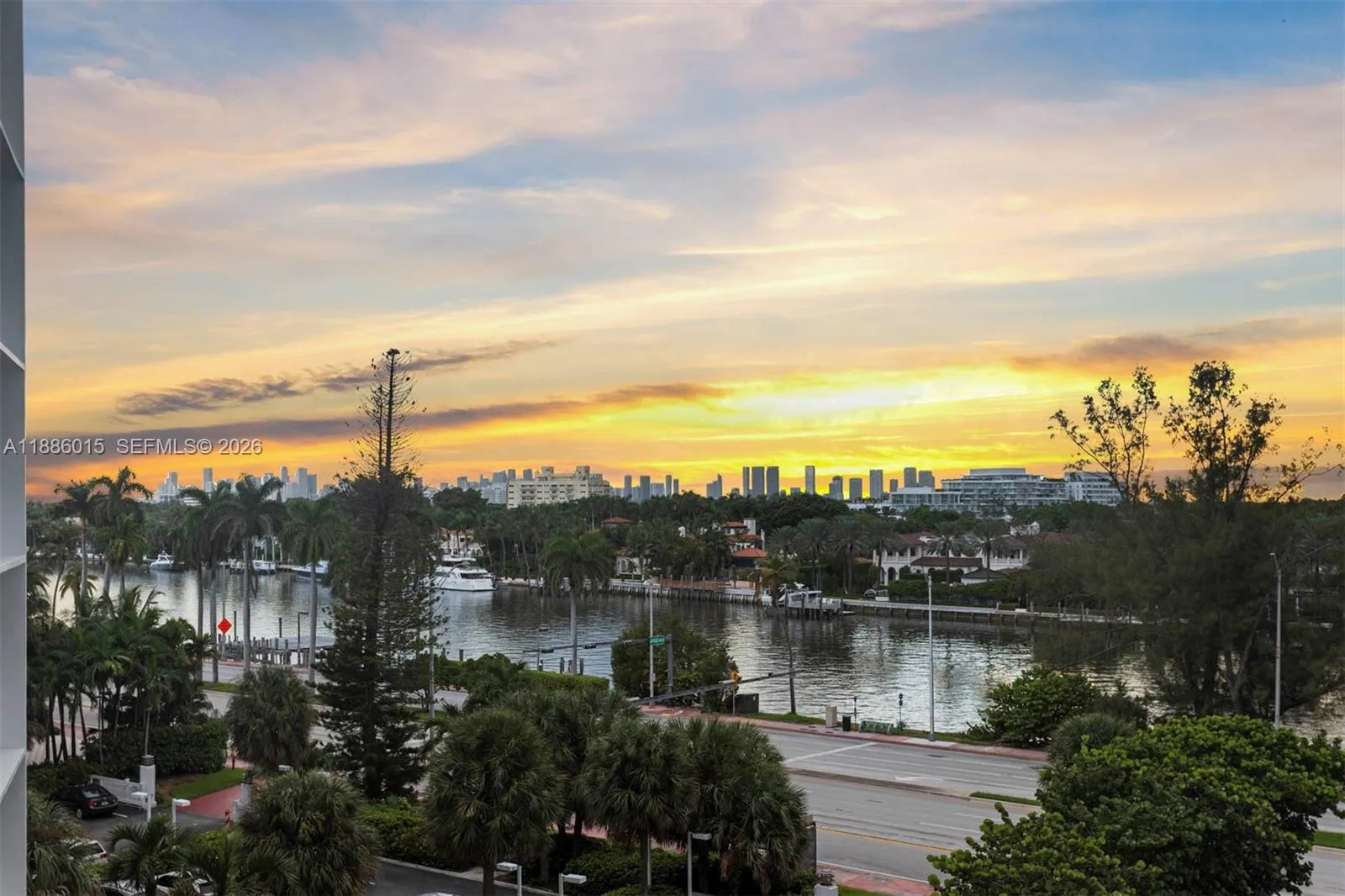 1 bedroom 1 bath for sale at 5001 Collins Ave # 5E, Miami Beach FL 33140