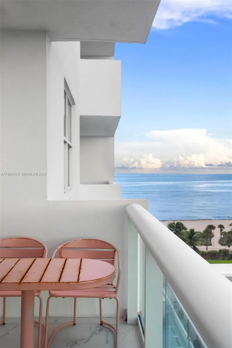 5001 Collins Ave # 8C, Miami Beach FL 33140