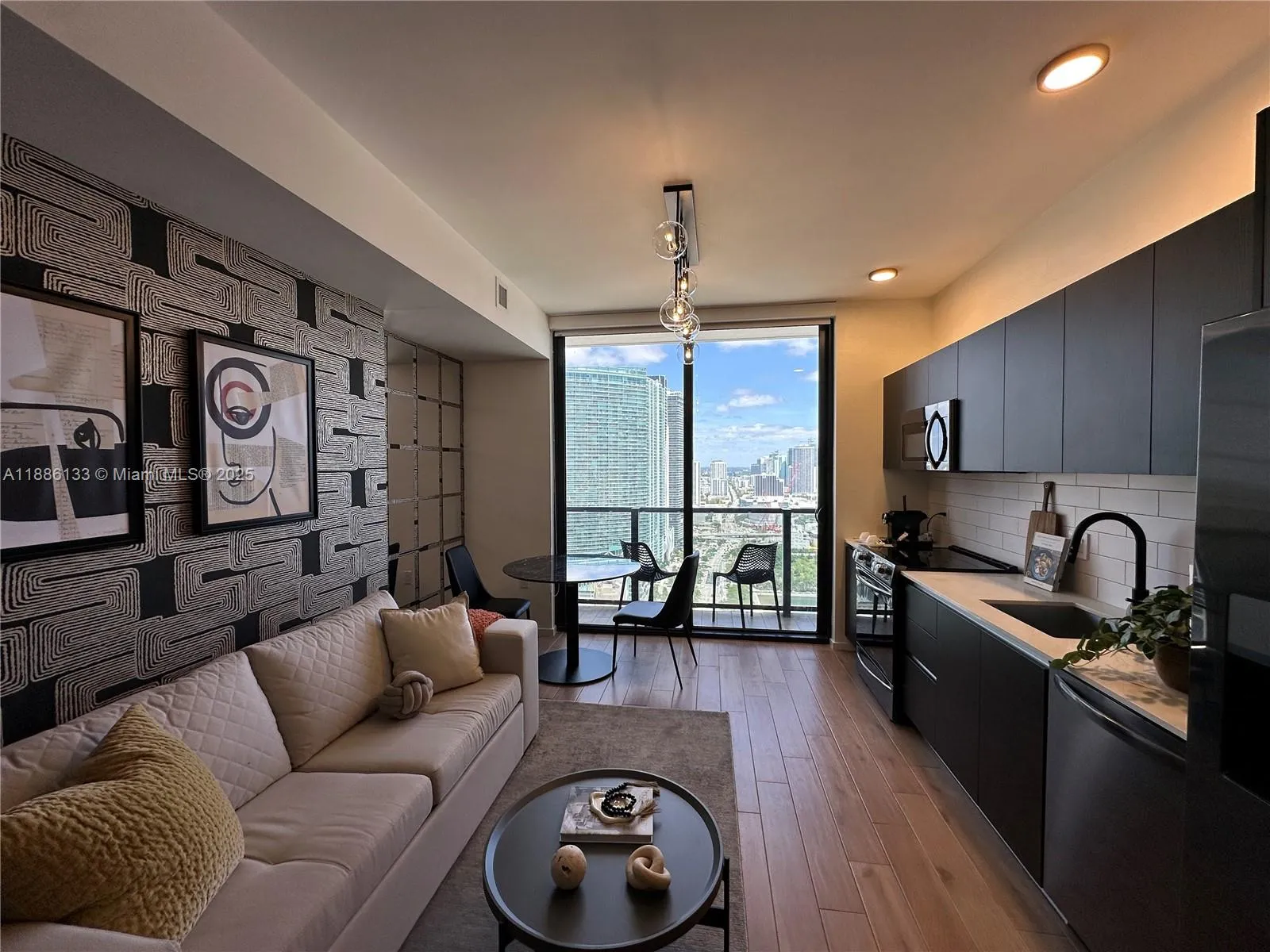 398 NE 5th St # 3008, Miami FL 33132