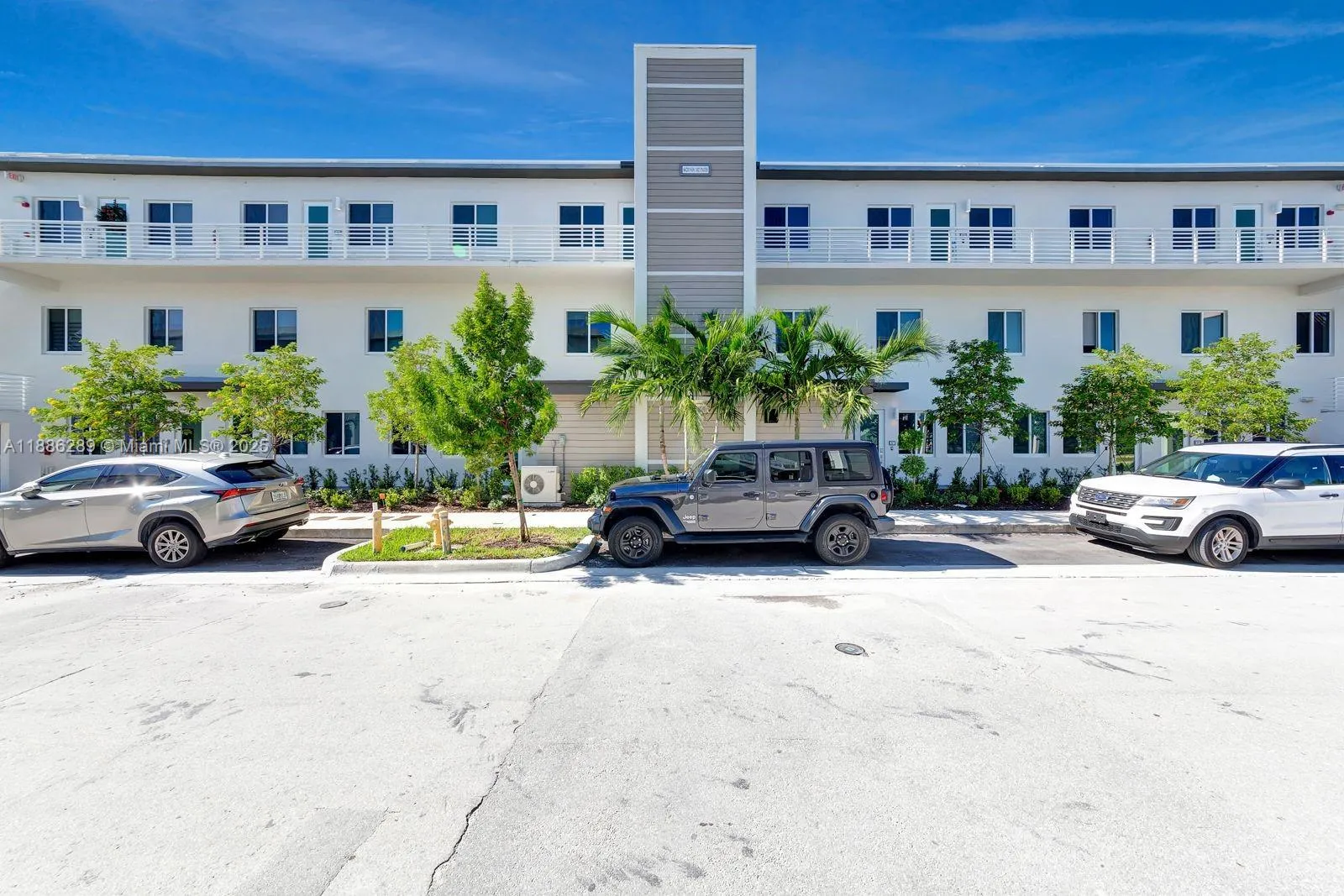 6420 NW 102nd Path # 303, Doral FL 33178
