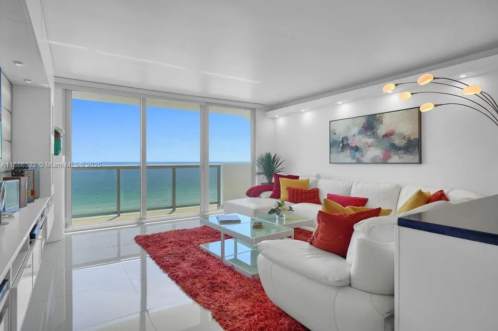 6039 Collins Ave # 1126, Miami Beach FL 33140