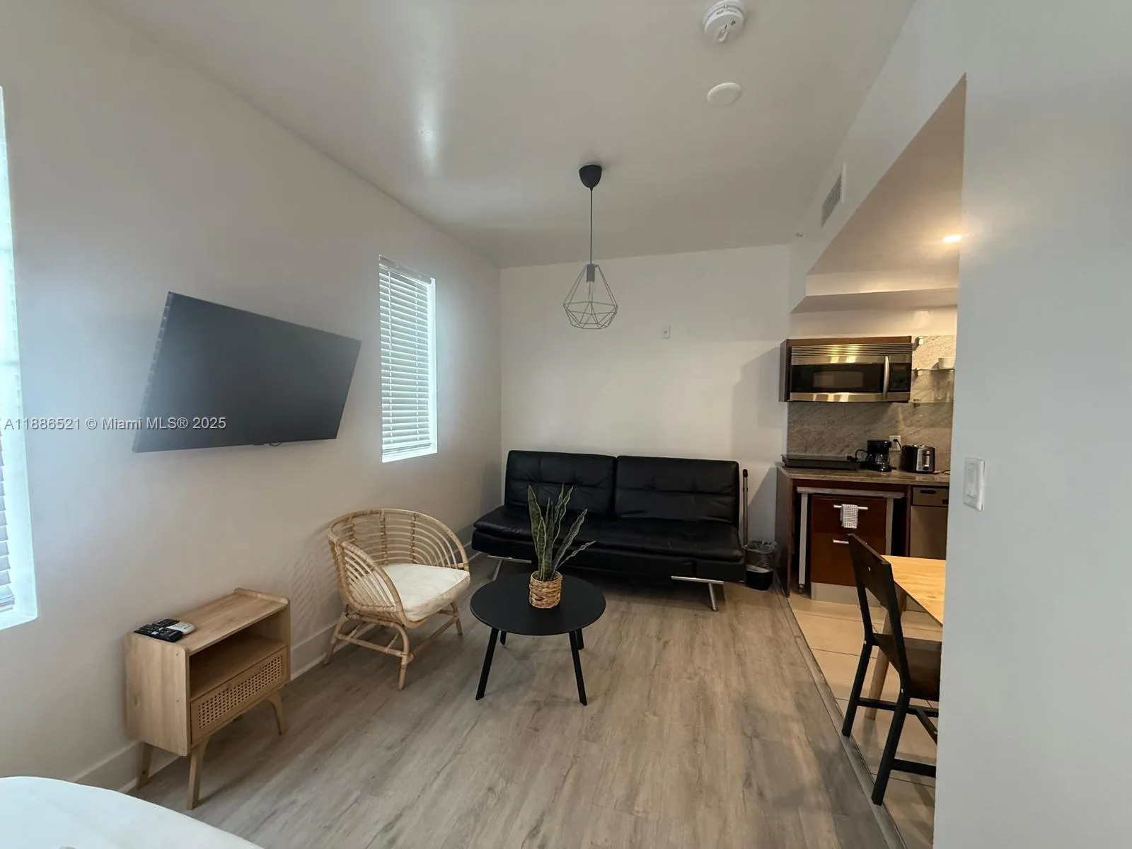 1036 Ocean Dr # B309, Miami Beach FL 33139