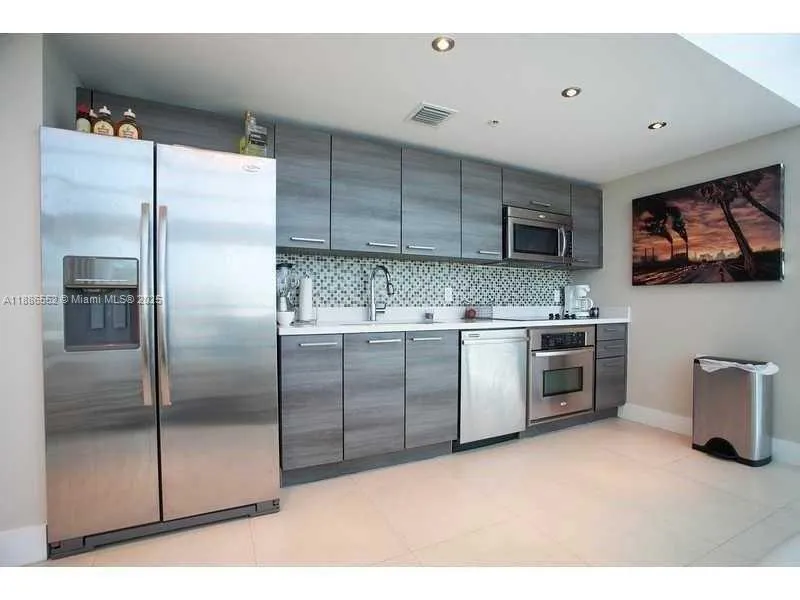 421 Meridian Ave # 21, Miami Beach FL 33139