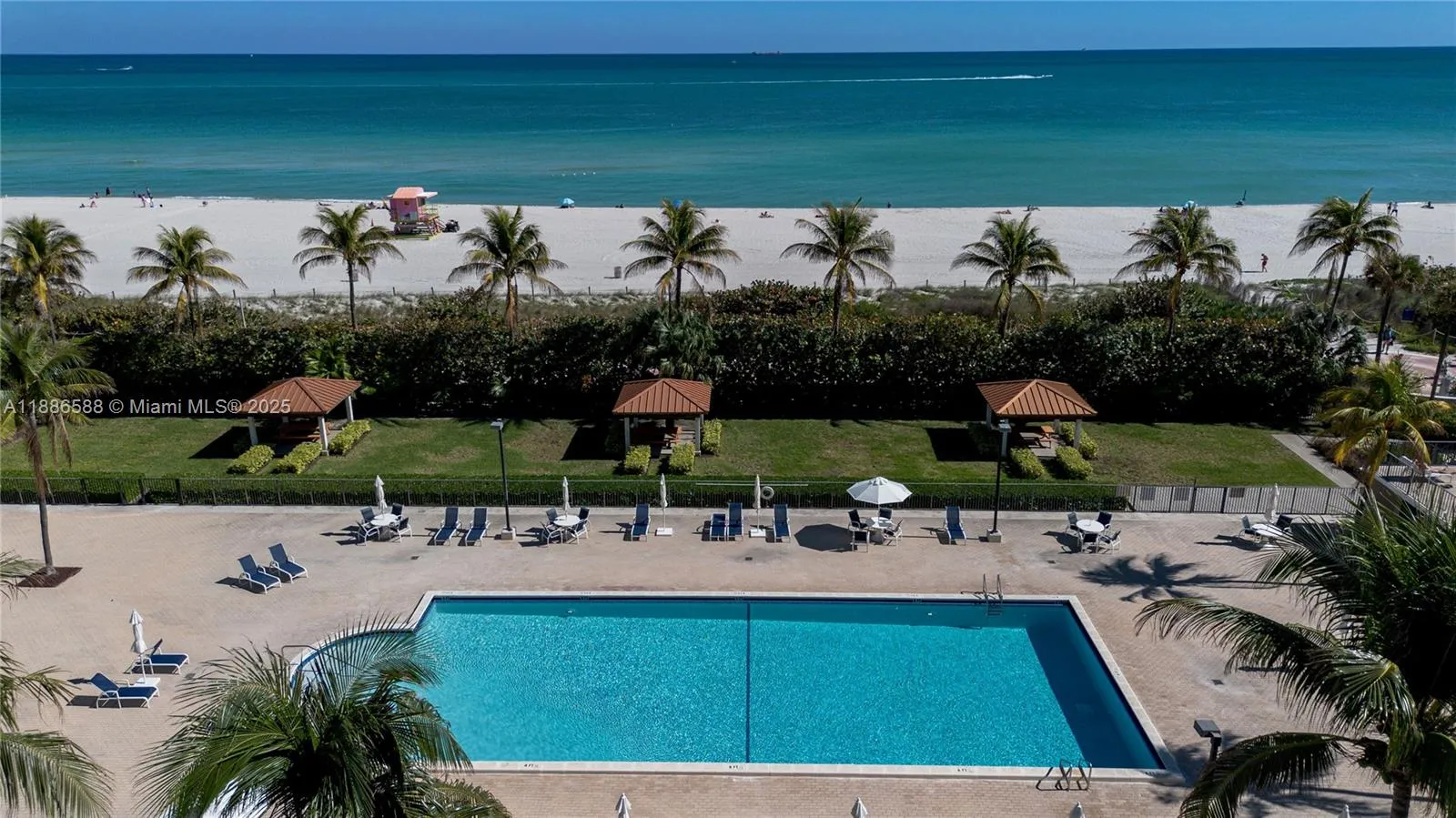 2 bedroom 2 bath for sale at 2625 Collins Ave # 608, Miami Beach FL 33140