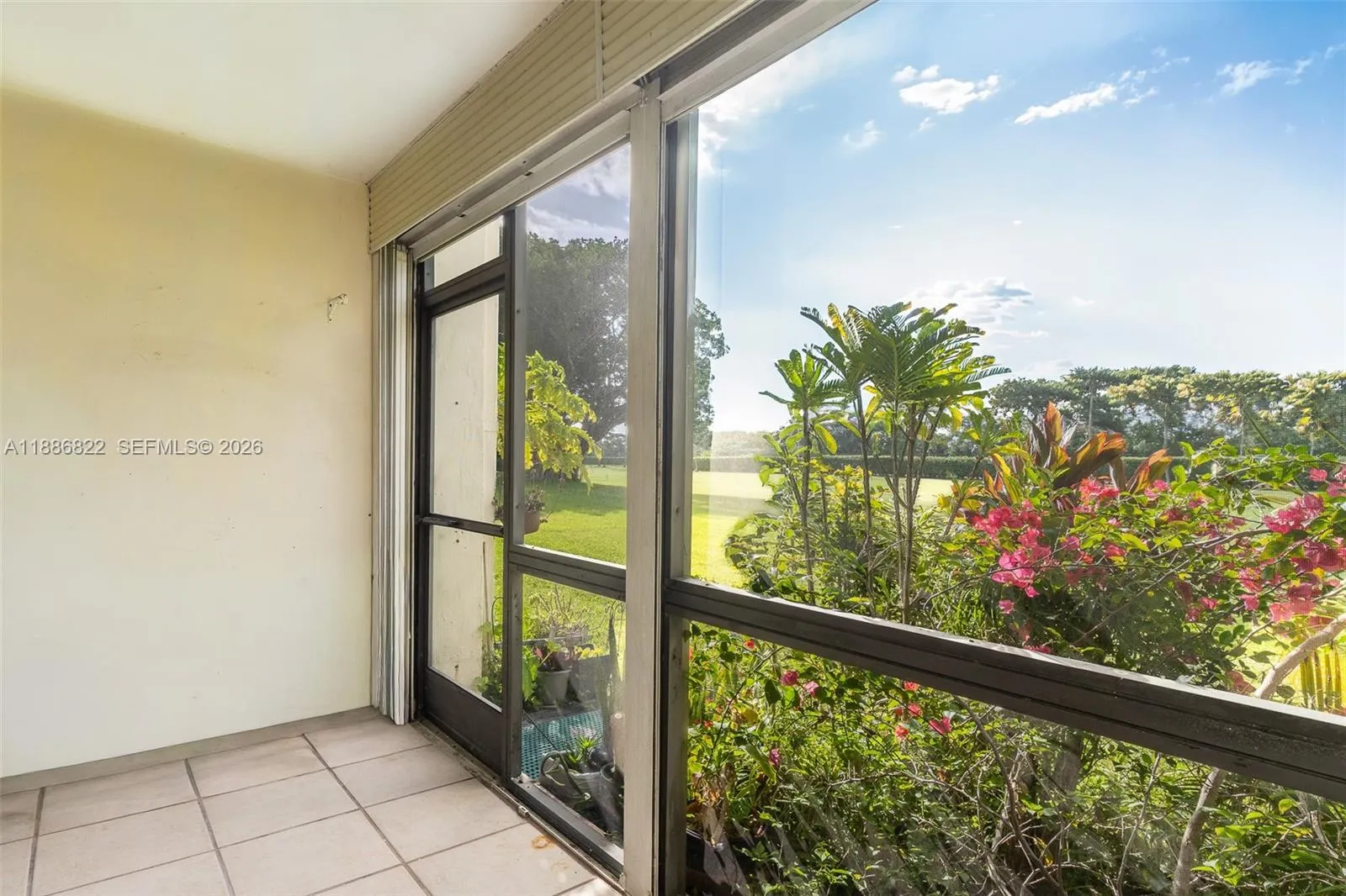 9820 S Hollybrook Lake Dr # 106, Pembroke Pines FL 33025