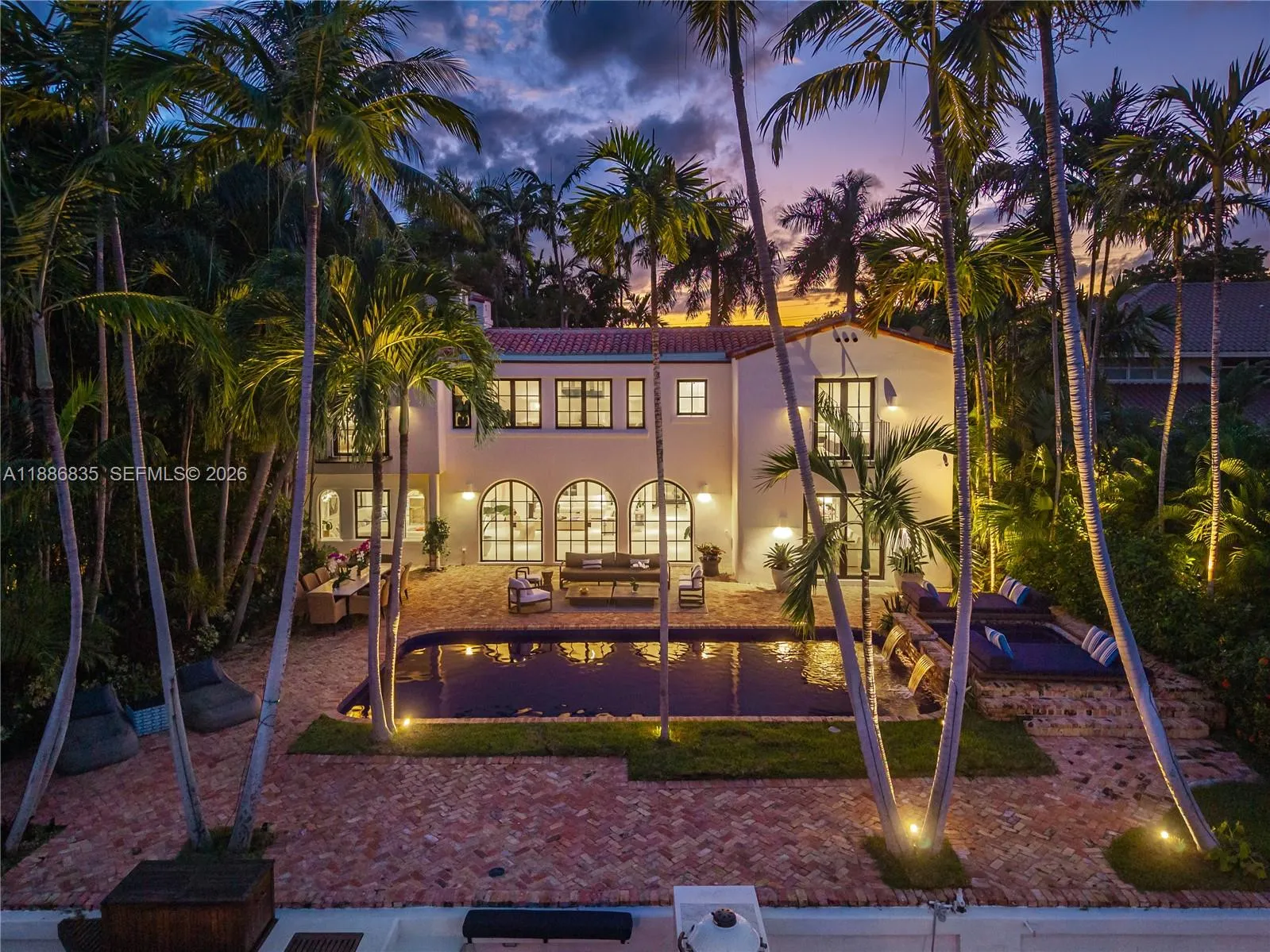 6065 Pine Tree Dr, Miami Beach FL 33140
